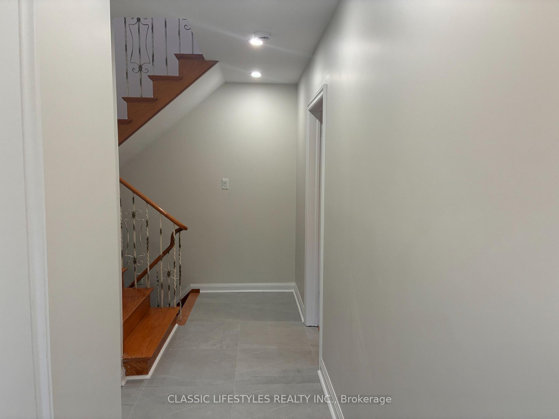 Photo 25 of 66 Leland Avenue, Etobicoke, Stonegate-Queensway — HOMEH