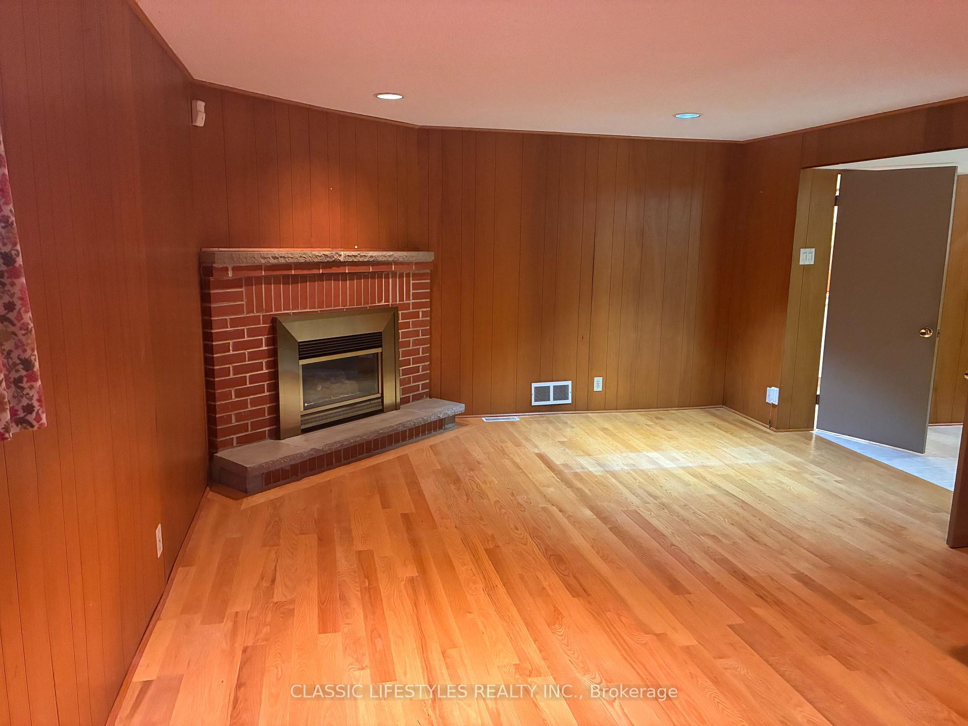 Photo 27 of 66 Leland Avenue, Etobicoke, Stonegate-Queensway — HOMEH