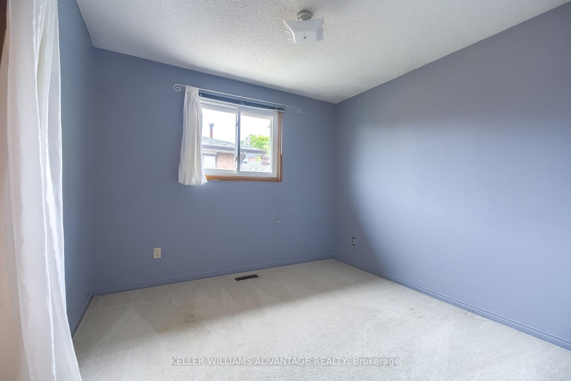 Photo 16 of 68 Fullerton Crescent, Markham, Milliken Mills West — HOMEH