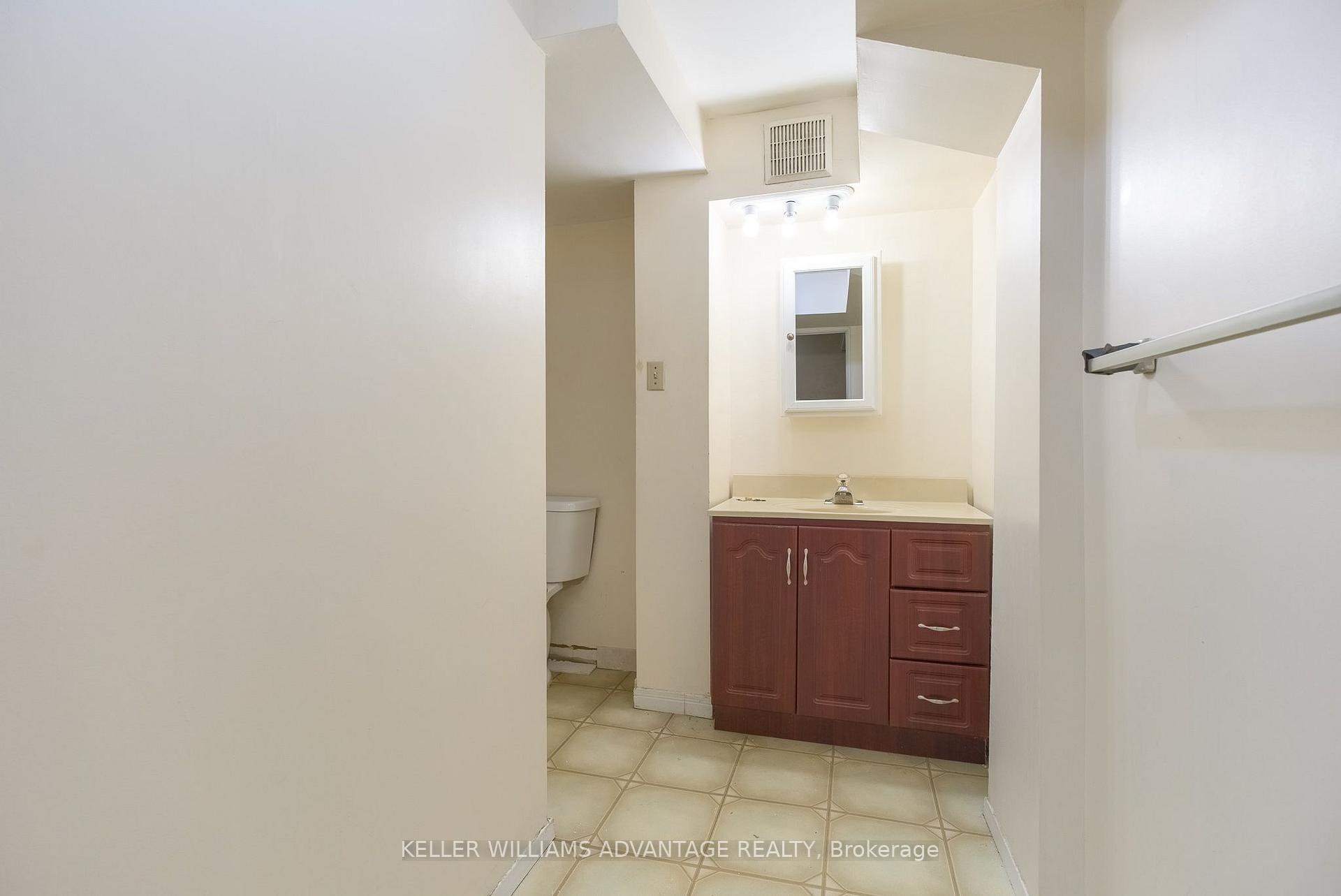 Photo 32 of 68 Fullerton Crescent, Markham, Milliken Mills West — HOMEH