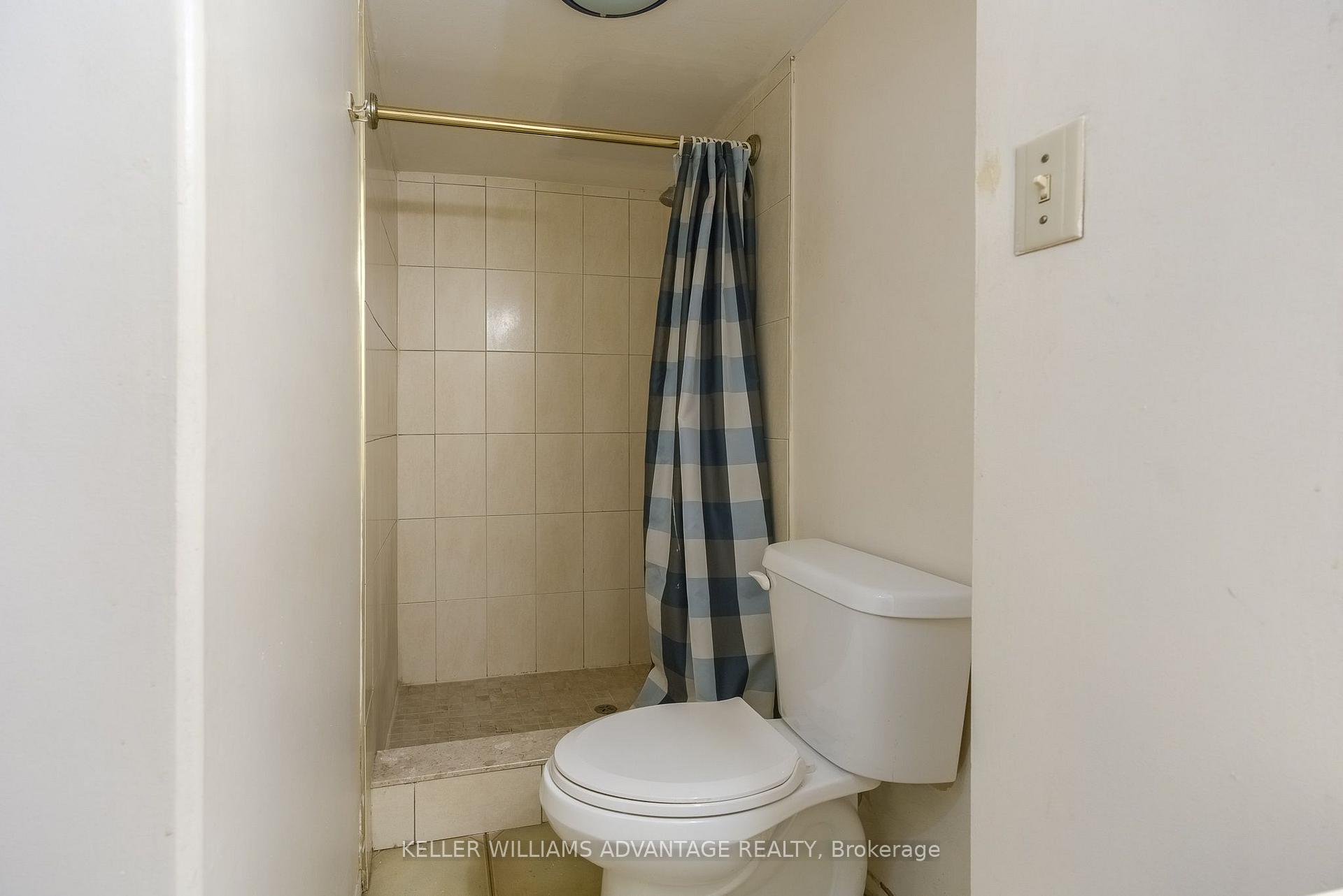 Photo 33 of 68 Fullerton Crescent, Markham, Milliken Mills West — HOMEH