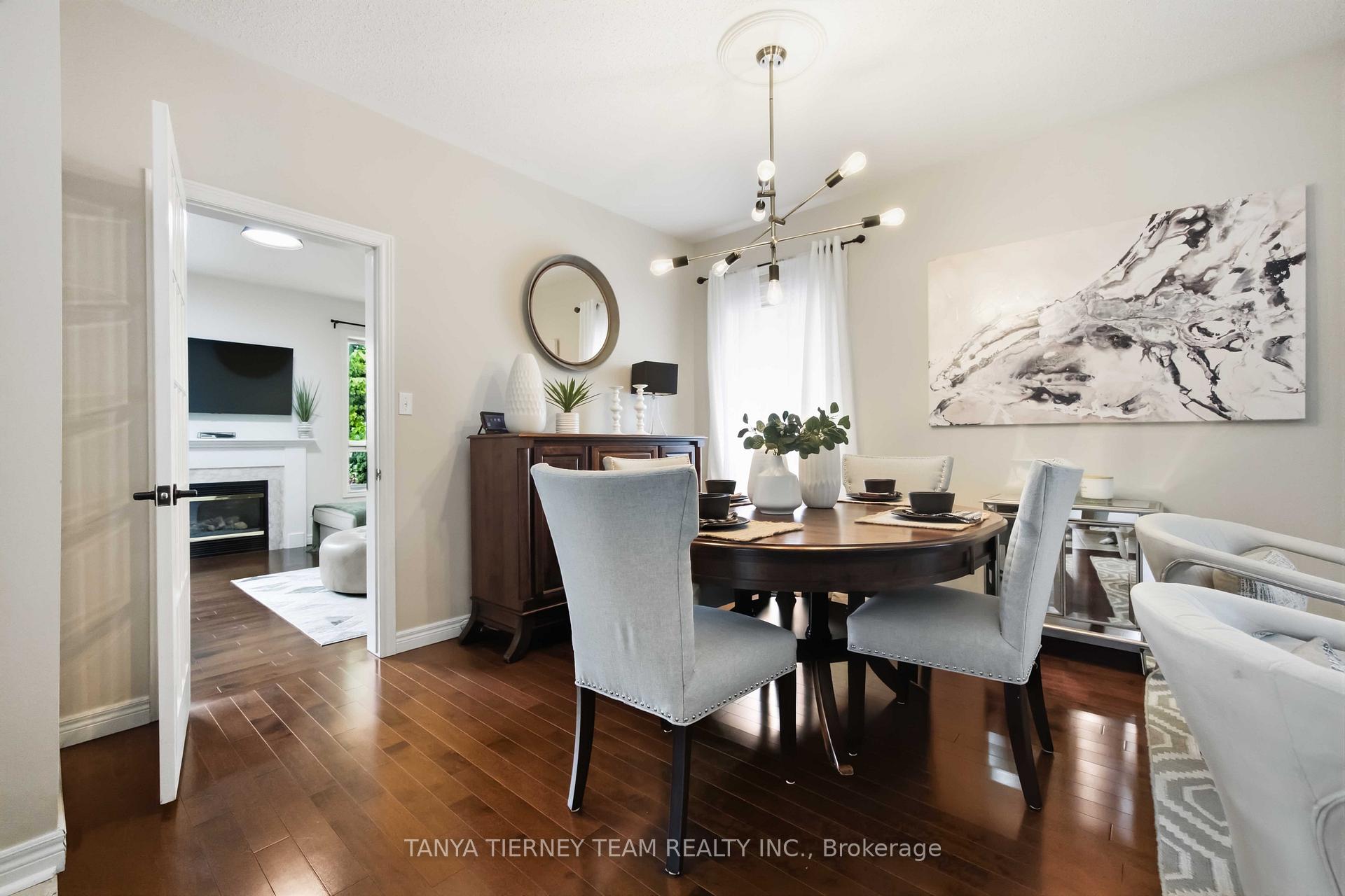 Photo 9 of 17 Cody Avenue, Whitby, Brooklin — HOMEH