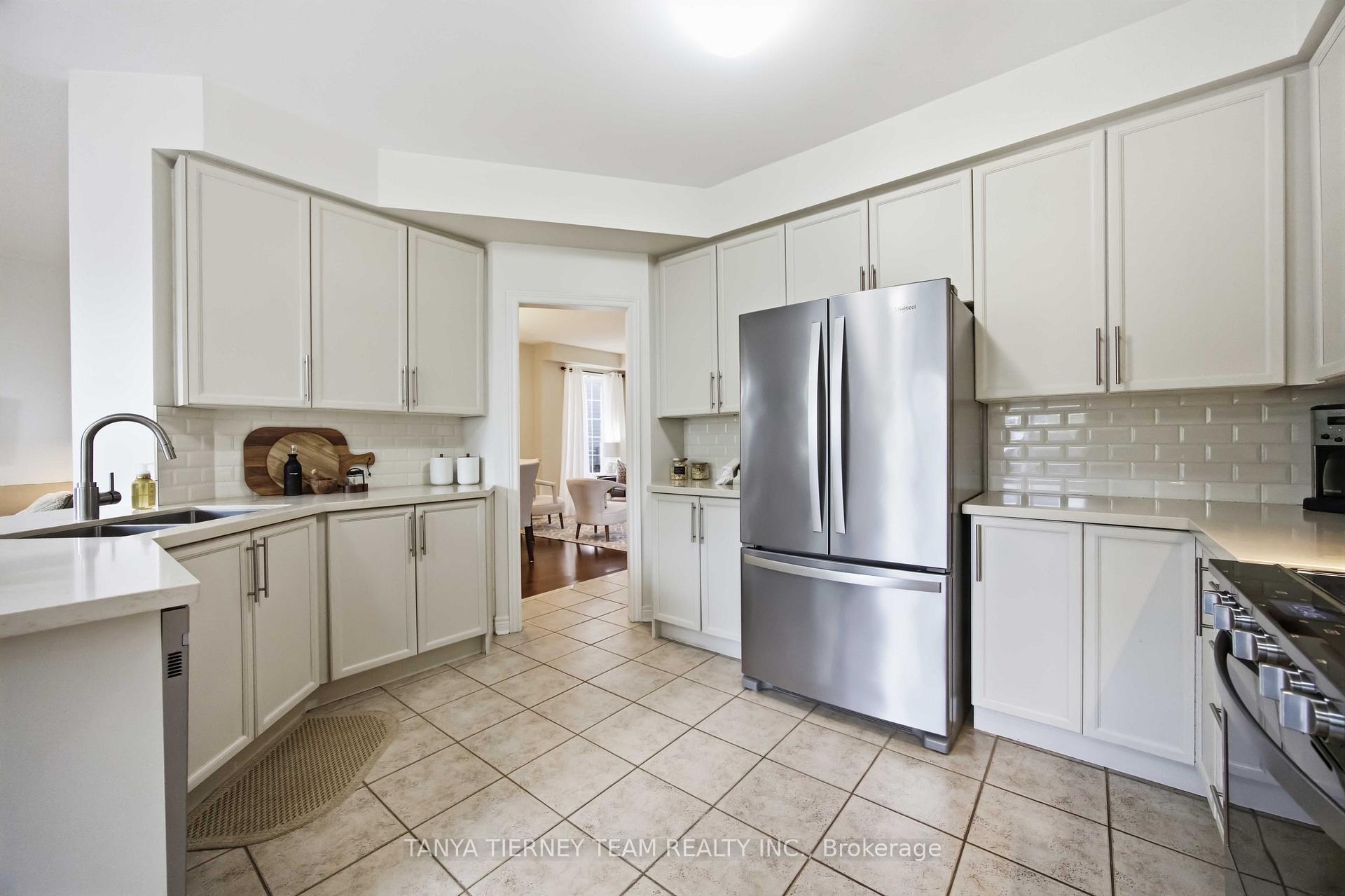 Photo 17 of 17 Cody Avenue, Whitby, Brooklin — HOMEH