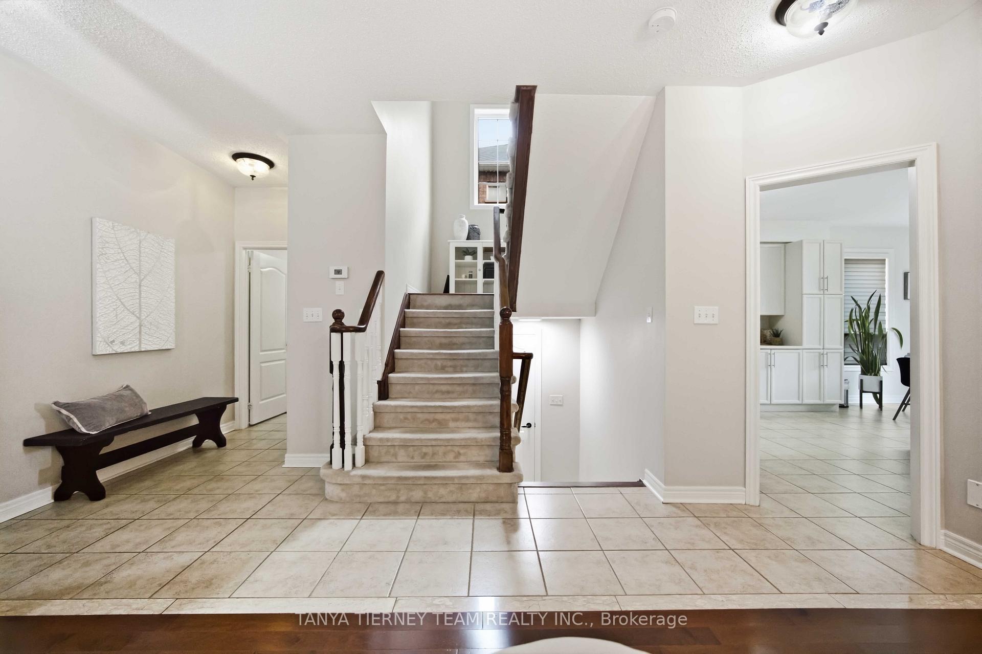 Photo 24 of 17 Cody Avenue, Whitby, Brooklin — HOMEH