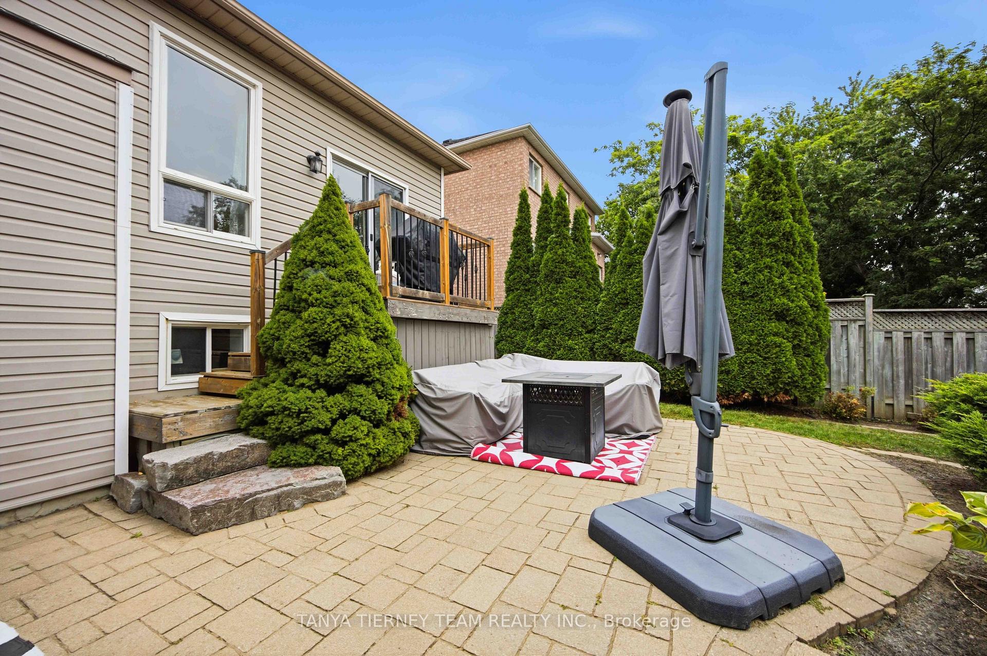 Photo 38 of 17 Cody Avenue, Whitby, Brooklin — HOMEH