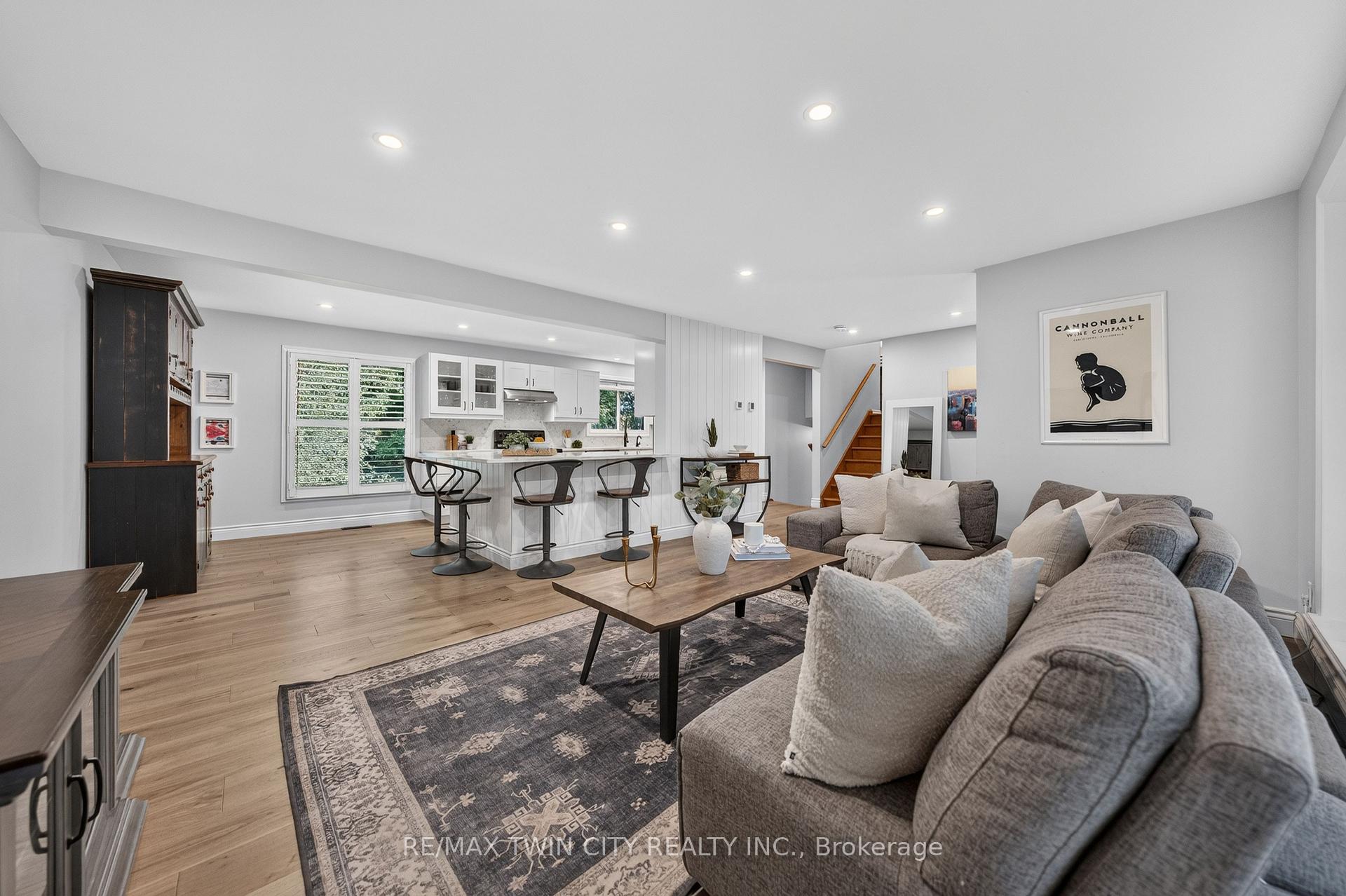 Photo 13 of 13 Southwick Place, Waterloo, Lexington/Lincoln Village — HOMEH