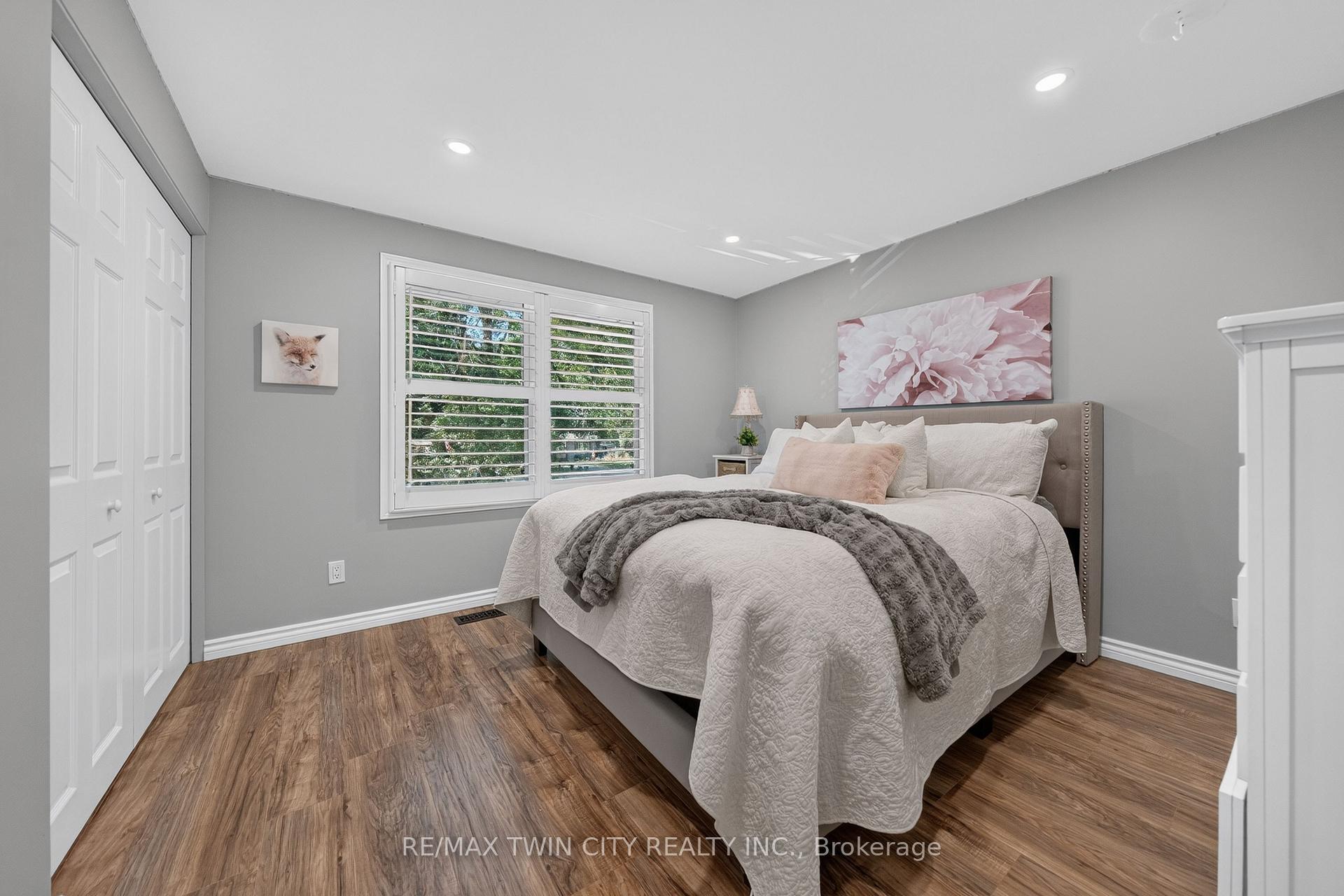 Photo 30 of 13 Southwick Place, Waterloo, Lexington/Lincoln Village — HOMEH