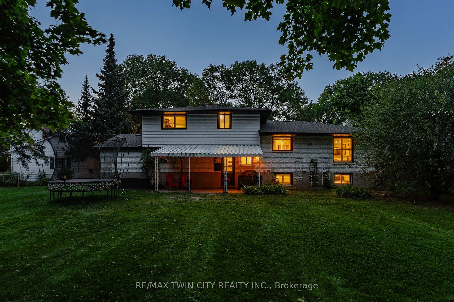 Photo 46 of 13 Southwick Place, Waterloo, Lexington/Lincoln Village — HOMEH