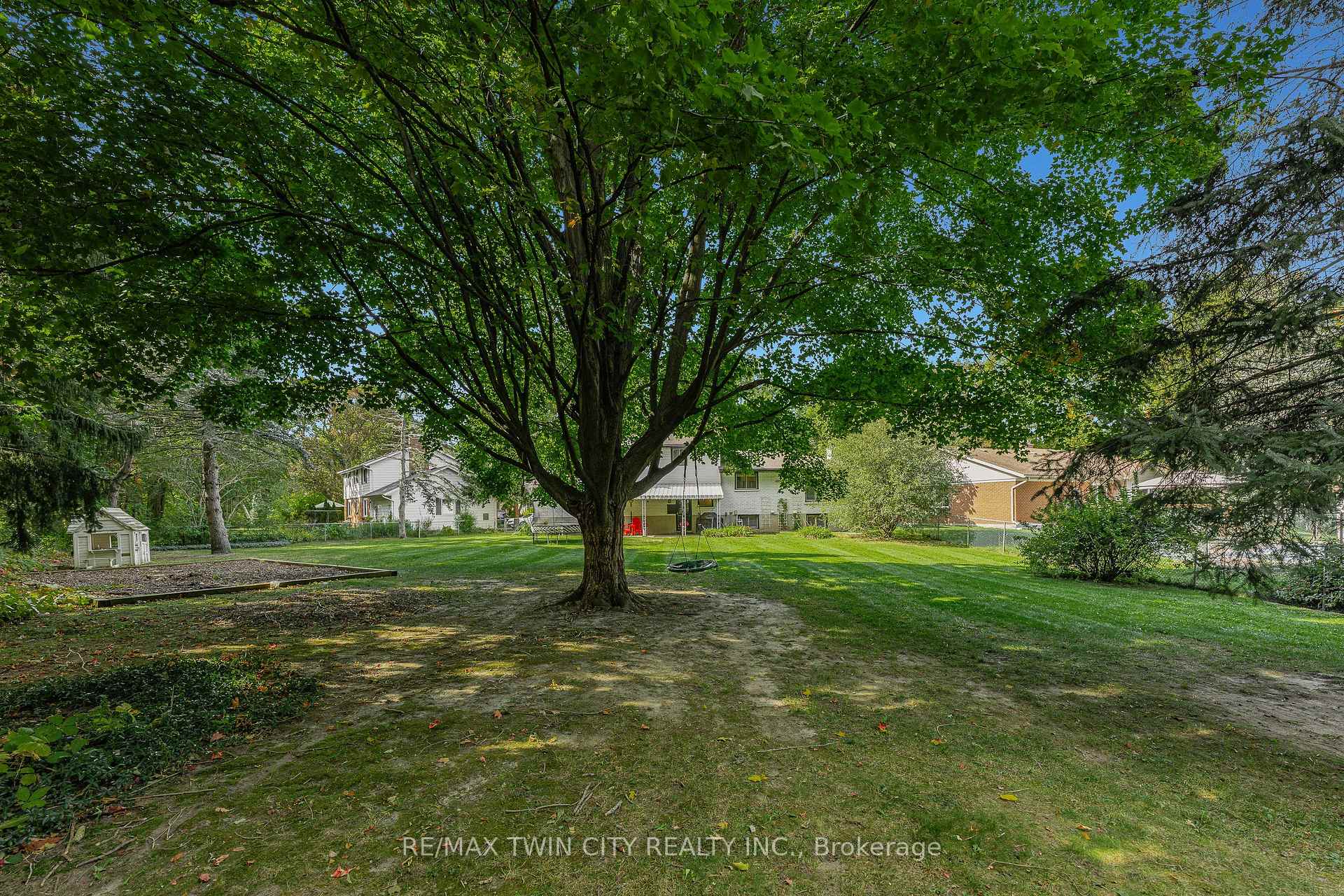Photo 47 of 13 Southwick Place, Waterloo, Lexington/Lincoln Village — HOMEH