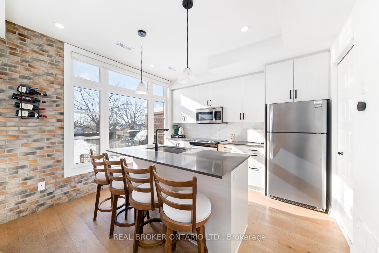 Photo 11 of Unit 48, 8167 Kipling Avenue, Vaughan, West Woodbridge — HOMEH
