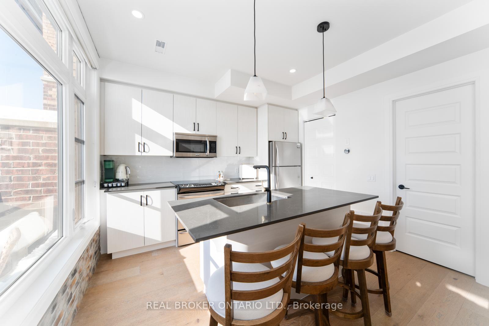 Photo 12 of Unit 48, 8167 Kipling Avenue, Vaughan, West Woodbridge — HOMEH