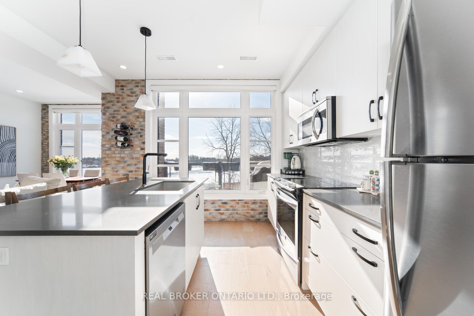 Photo 13 of Unit 48, 8167 Kipling Avenue, Vaughan, West Woodbridge — HOMEH