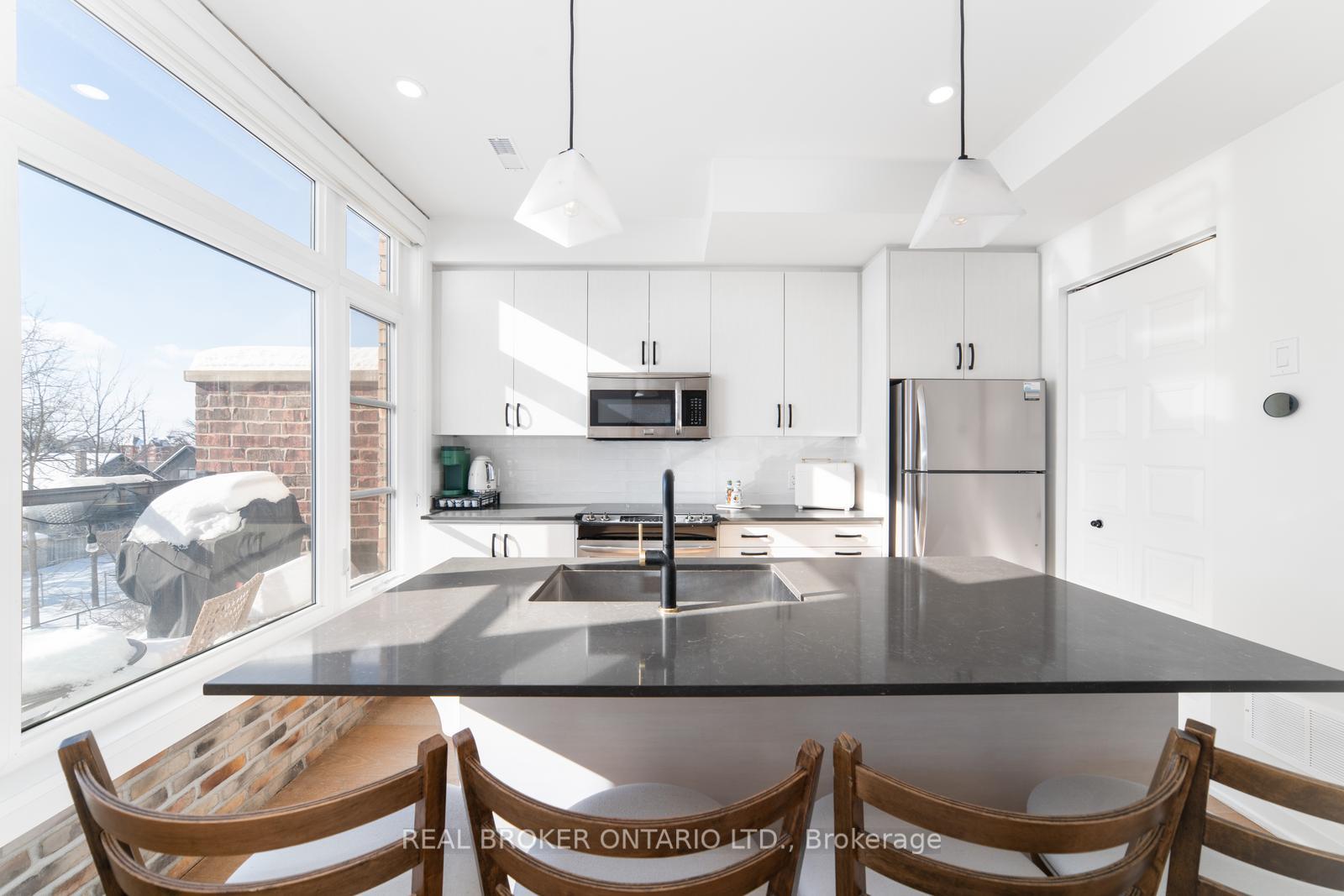 Photo 15 of Unit 48, 8167 Kipling Avenue, Vaughan, West Woodbridge — HOMEH