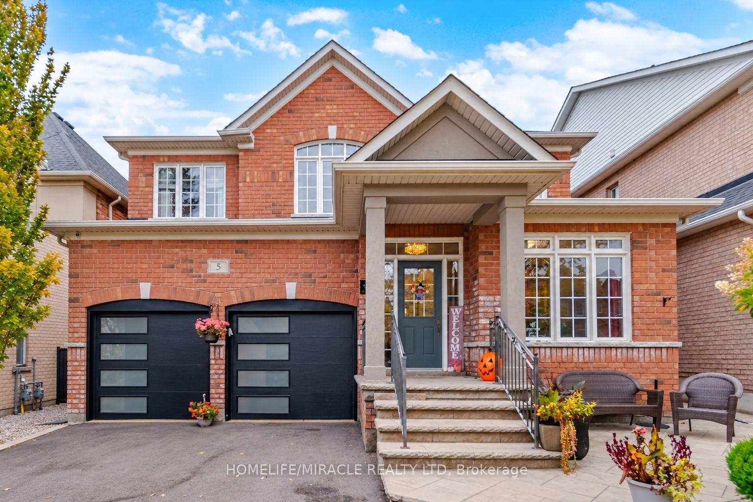Photo 2 of 5 Billancourt Crescent, Brampton, Vales of Castlemore North — HOMEH