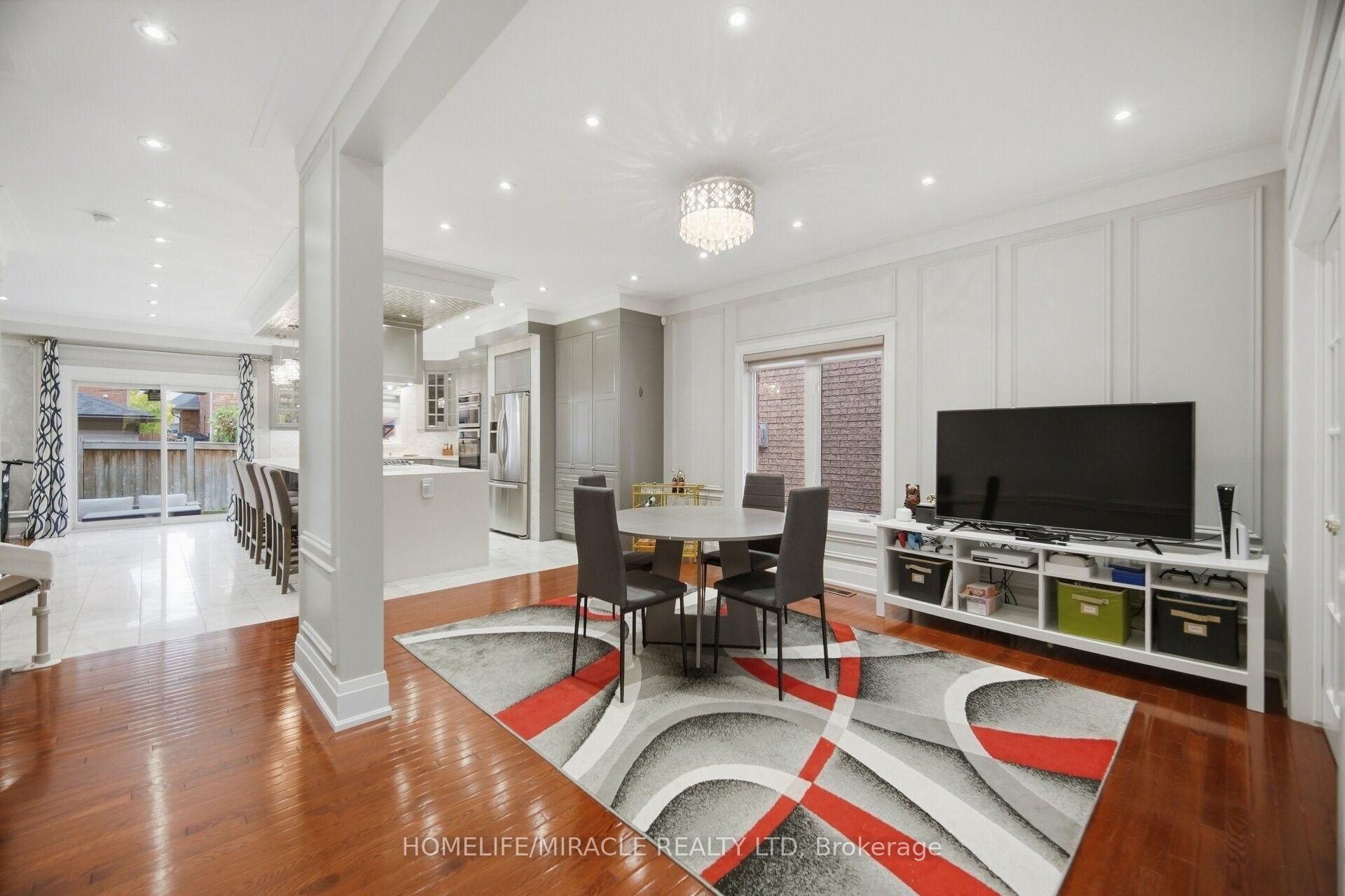 Photo 14 of 5 Billancourt Crescent, Brampton, Vales of Castlemore North — HOMEH