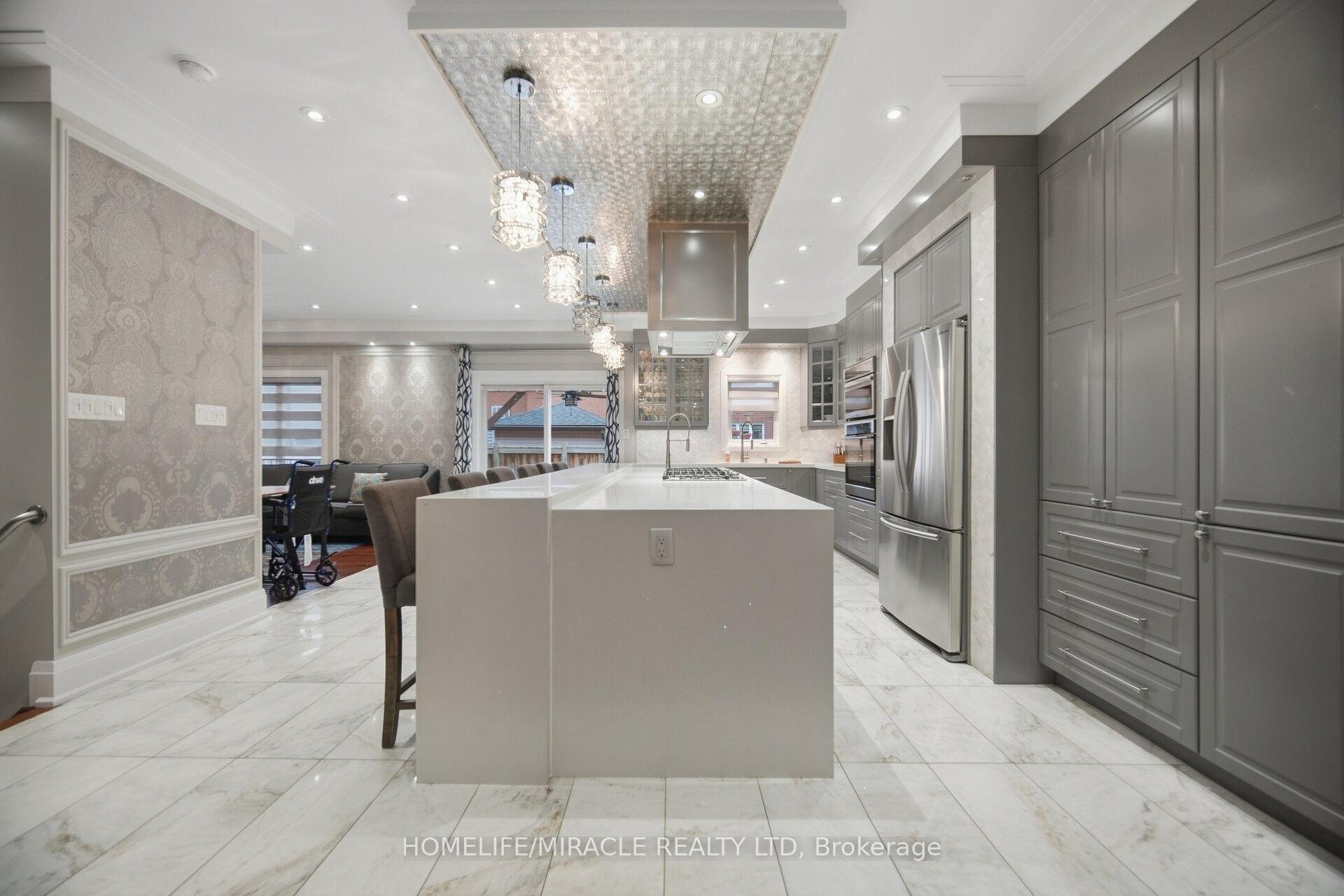 Photo 19 of 5 Billancourt Crescent, Brampton, Vales of Castlemore North — HOMEH