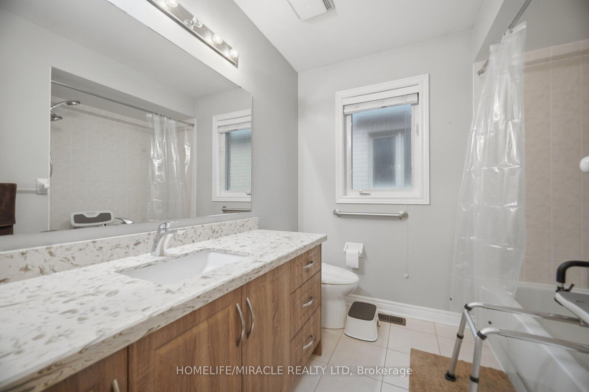 Photo 30 of 5 Billancourt Crescent, Brampton, Vales of Castlemore North — HOMEH