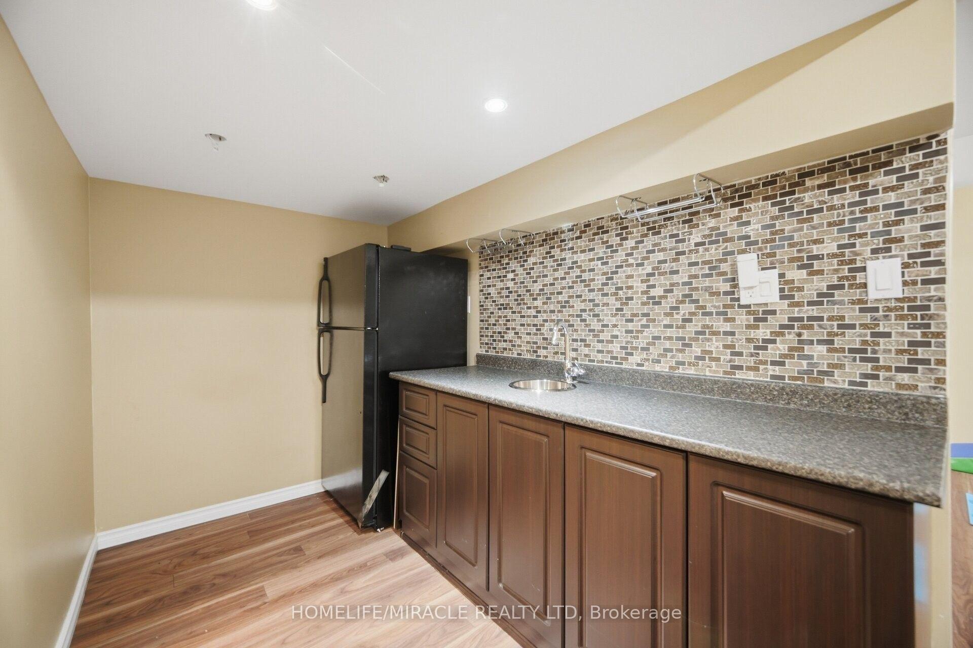 Photo 31 of 5 Billancourt Crescent, Brampton, Vales of Castlemore North — HOMEH