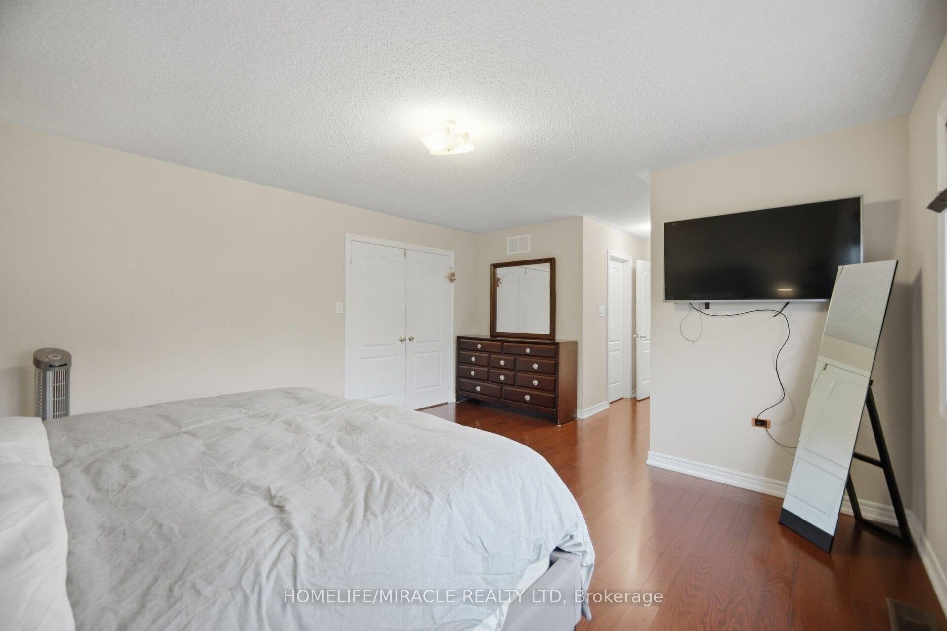Photo 38 of 5 Billancourt Crescent, Brampton, Vales of Castlemore North — HOMEH