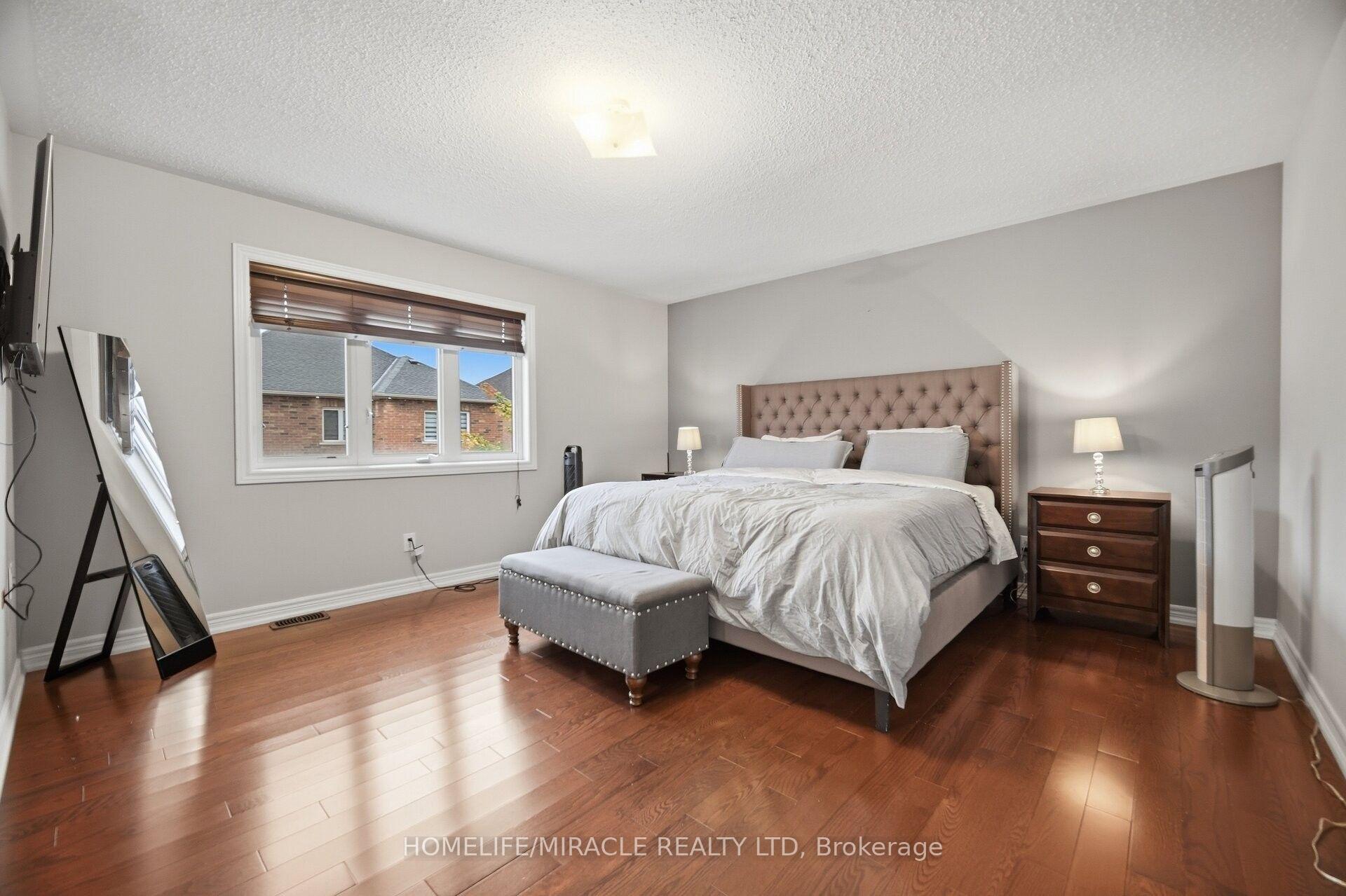 Photo 37 of 5 Billancourt Crescent, Brampton, Vales of Castlemore North — HOMEH