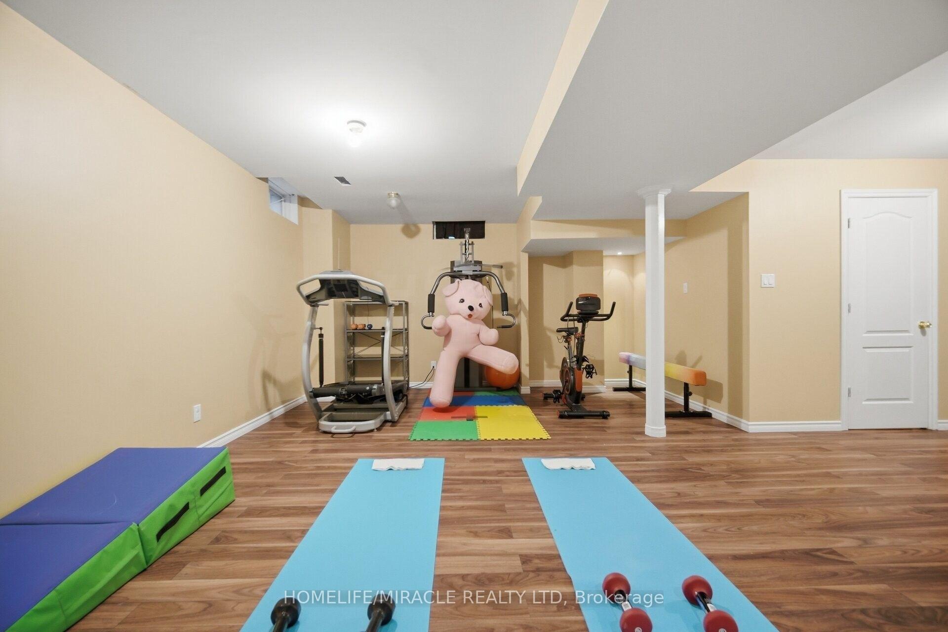 Photo 39 of 5 Billancourt Crescent, Brampton, Vales of Castlemore North — HOMEH