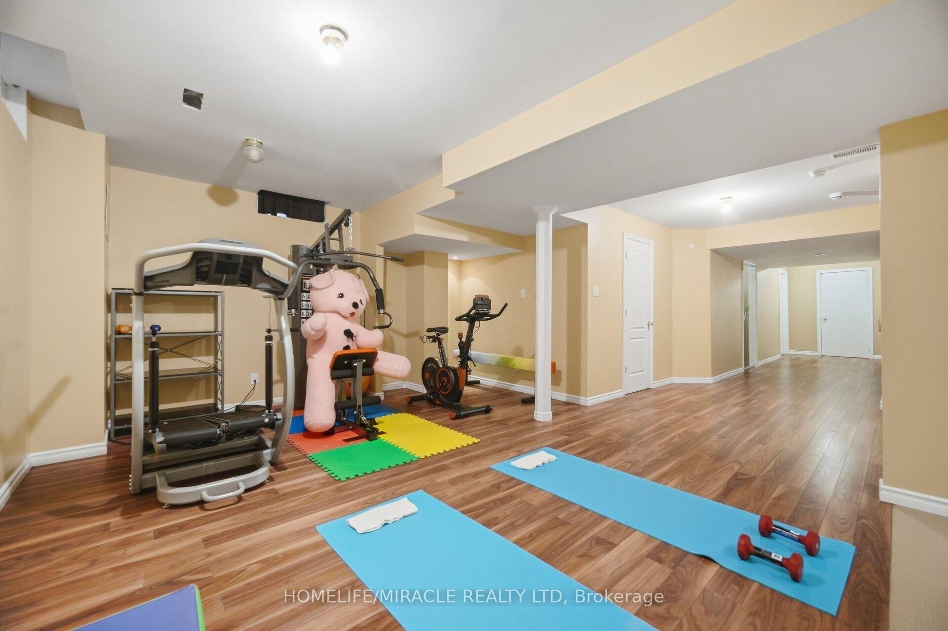 Photo 40 of 5 Billancourt Crescent, Brampton, Vales of Castlemore North — HOMEH