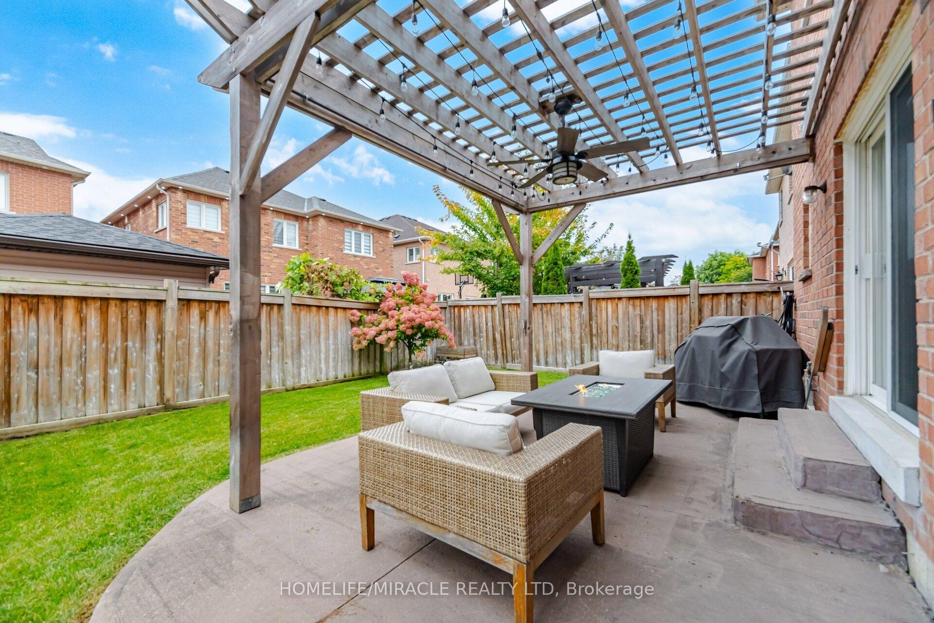 Photo 45 of 5 Billancourt Crescent, Brampton, Vales of Castlemore North — HOMEH