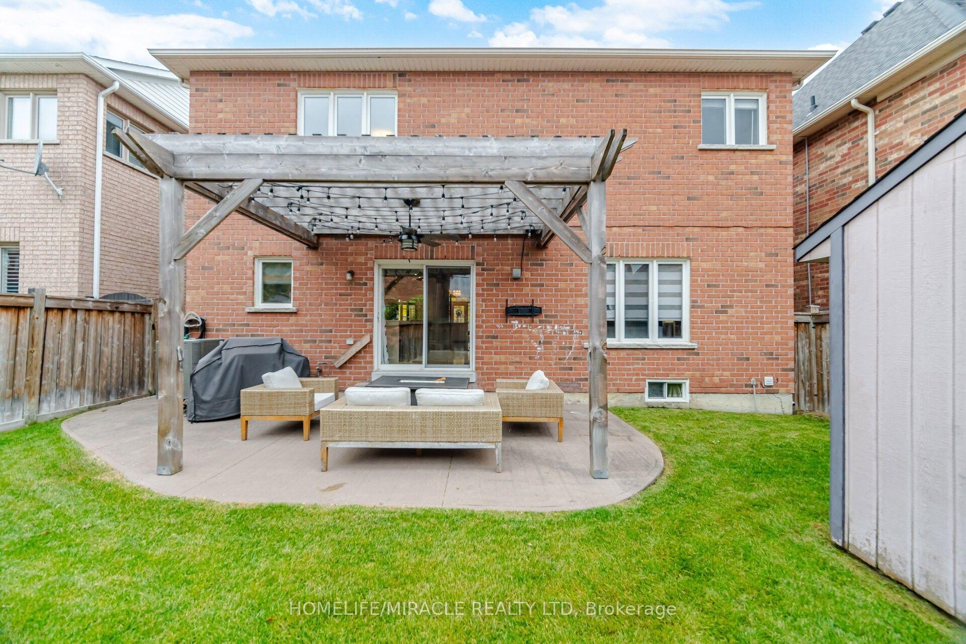Photo 48 of 5 Billancourt Crescent, Brampton, Vales of Castlemore North — HOMEH