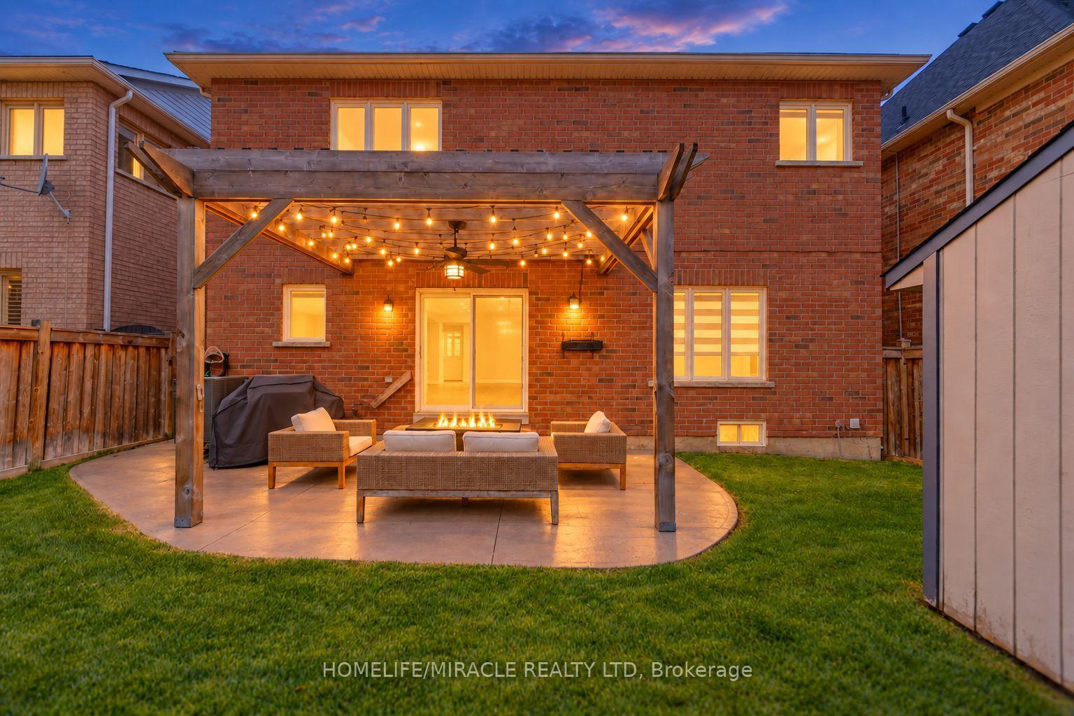 Photo 49 of 5 Billancourt Crescent, Brampton, Vales of Castlemore North — HOMEH
