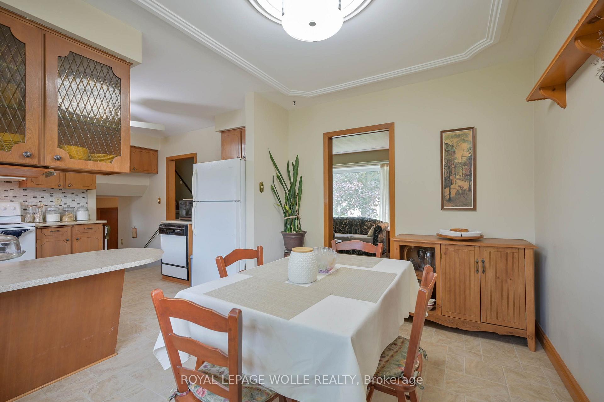 Photo 14 of 99 Lorraine Avenue, Kitchener, Heritage Park - Kitchener — HOMEH