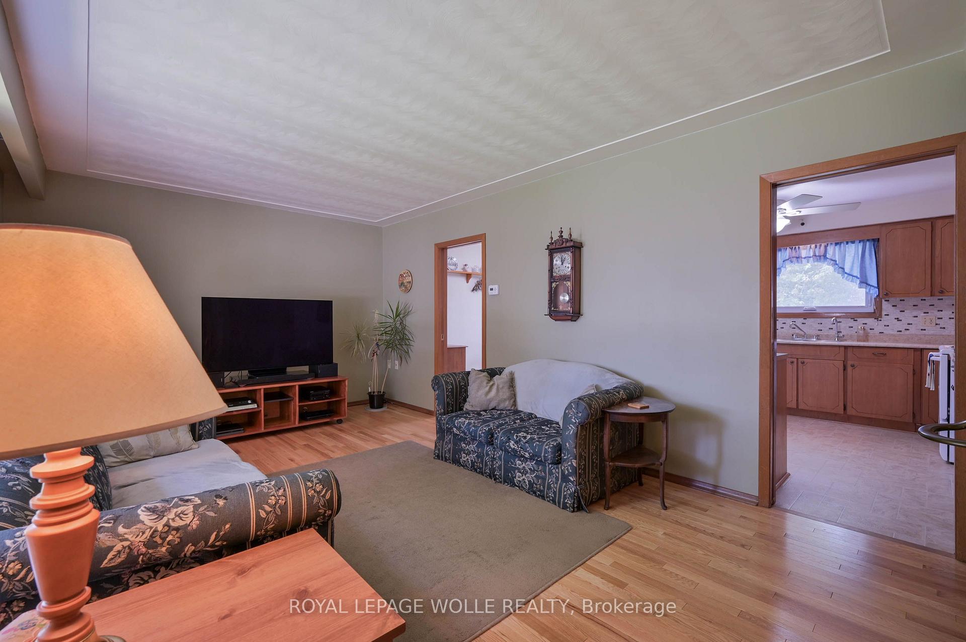 Photo 16 of 99 Lorraine Avenue, Kitchener, Heritage Park - Kitchener — HOMEH