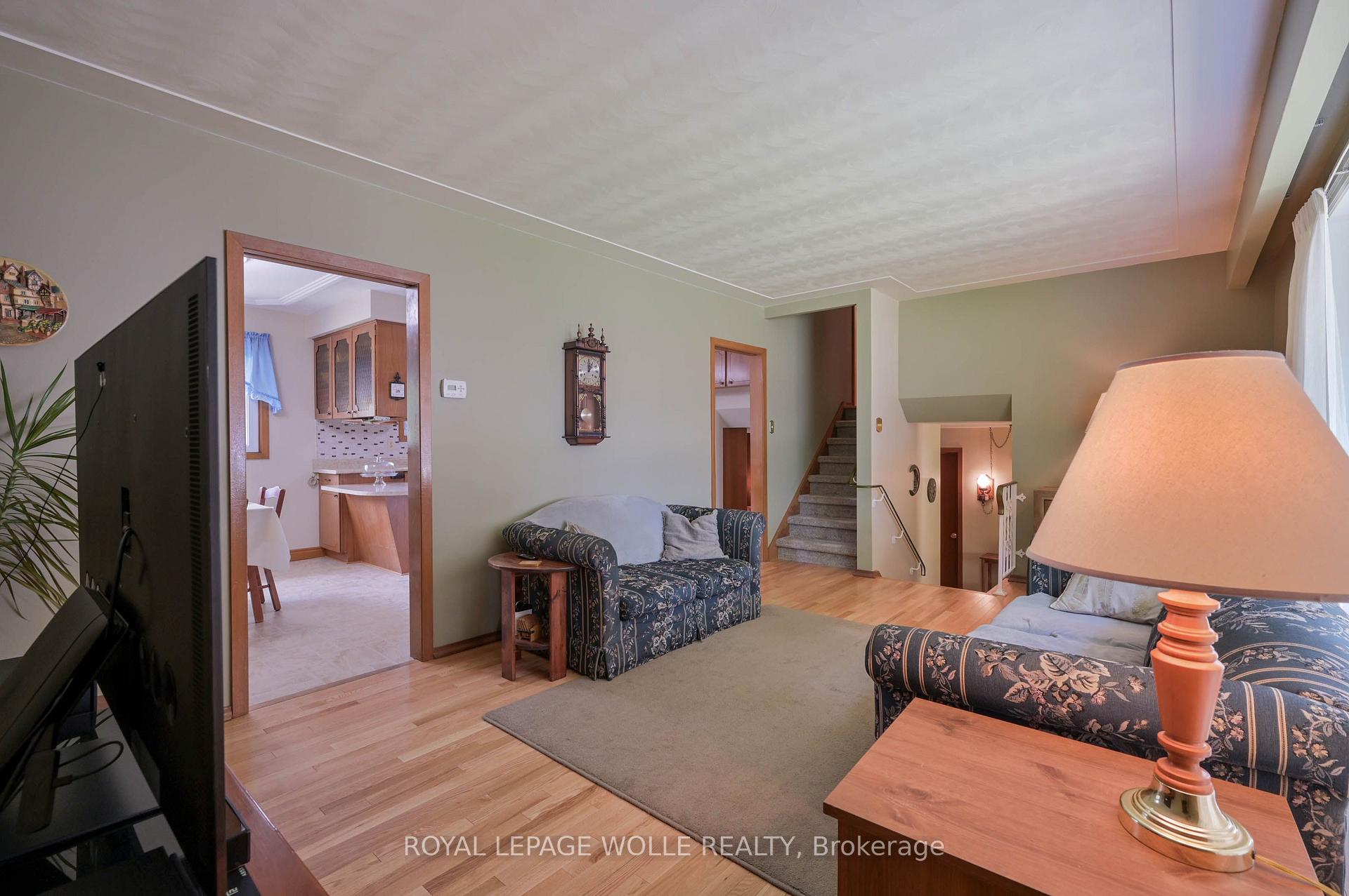 Photo 17 of 99 Lorraine Avenue, Kitchener, Heritage Park - Kitchener — HOMEH