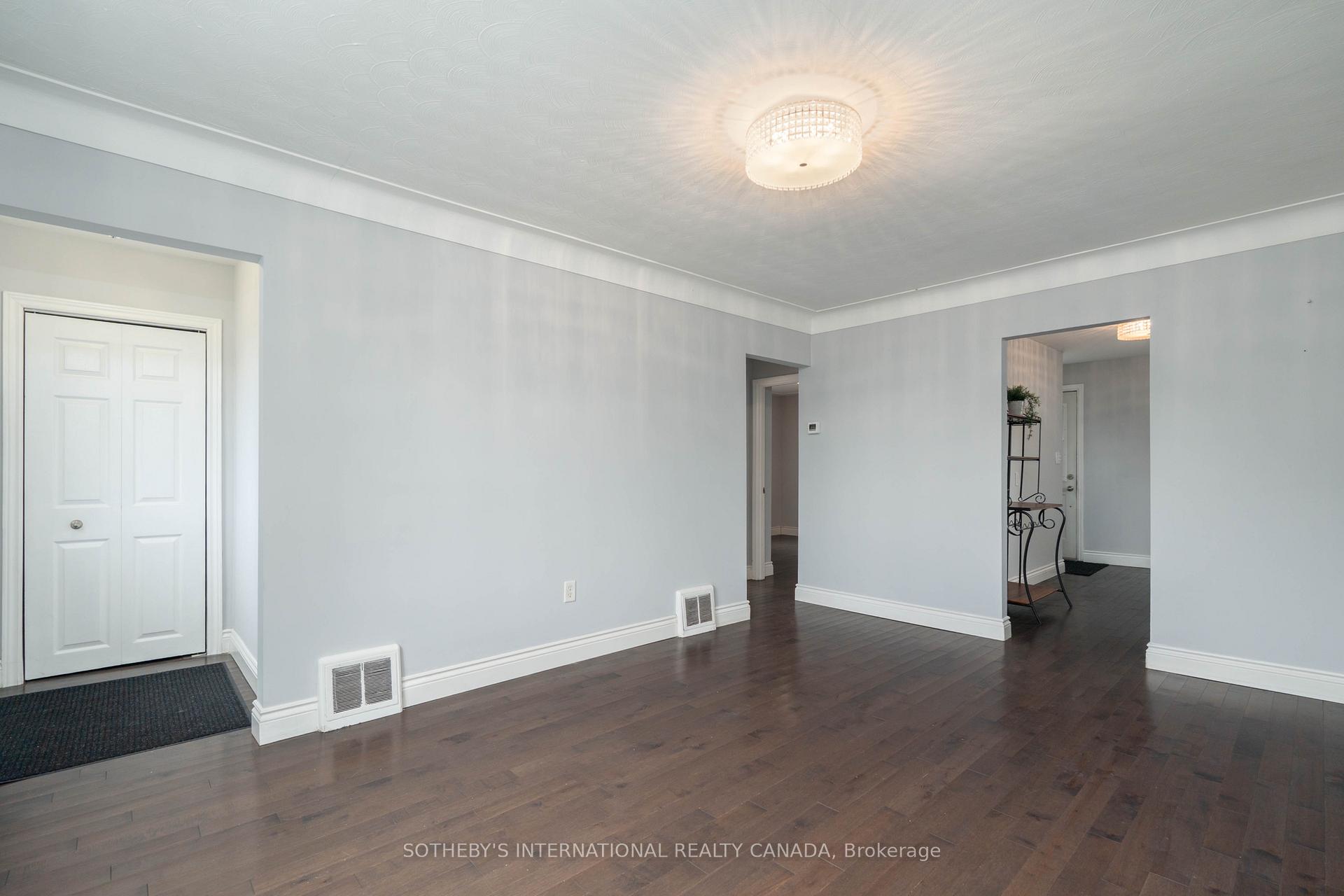 Photo 5 of 416 Fennell Avenue E, Hamilton, Hill Park — HOMEH