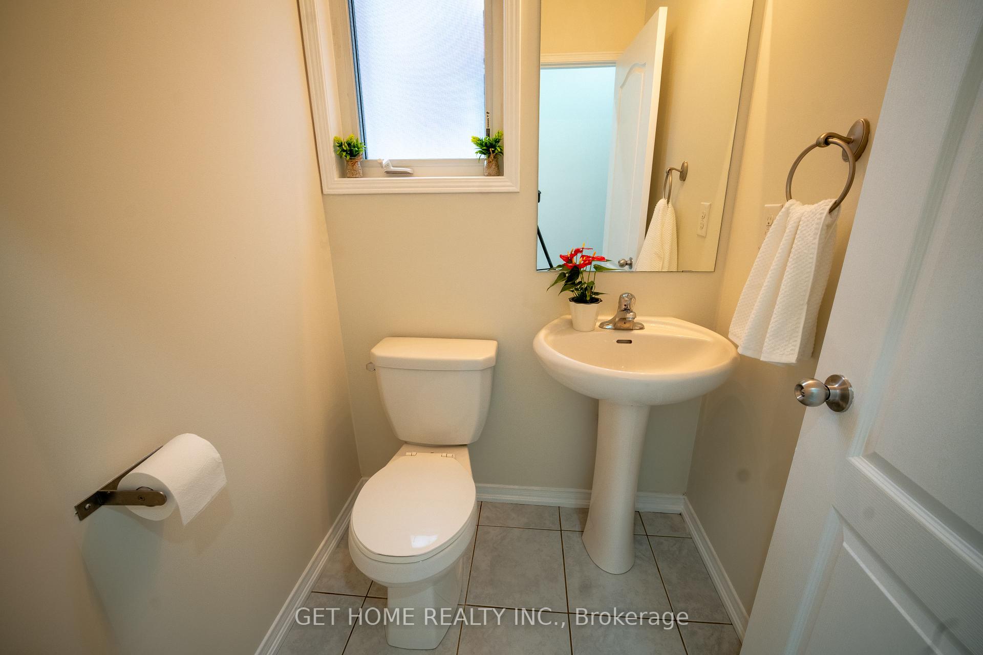 Photo 15 of Unit 61, 745 Farmstead Drive, Milton, Willmott — HOMEH