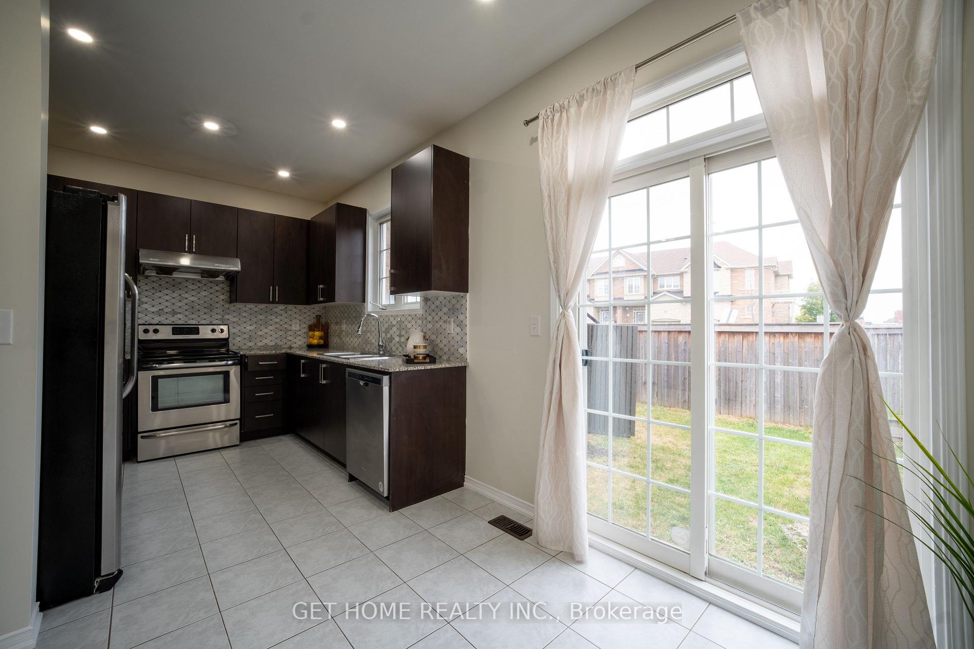 Photo 19 of Unit 61, 745 Farmstead Drive, Milton, Willmott — HOMEH