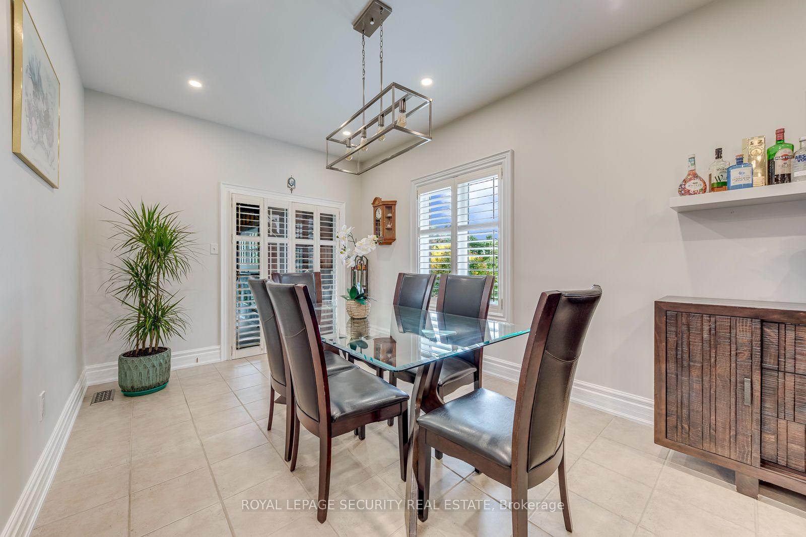 Photo 18 of 25 Pinecliff Crescent, Barrie, Ardagh — HOMEH