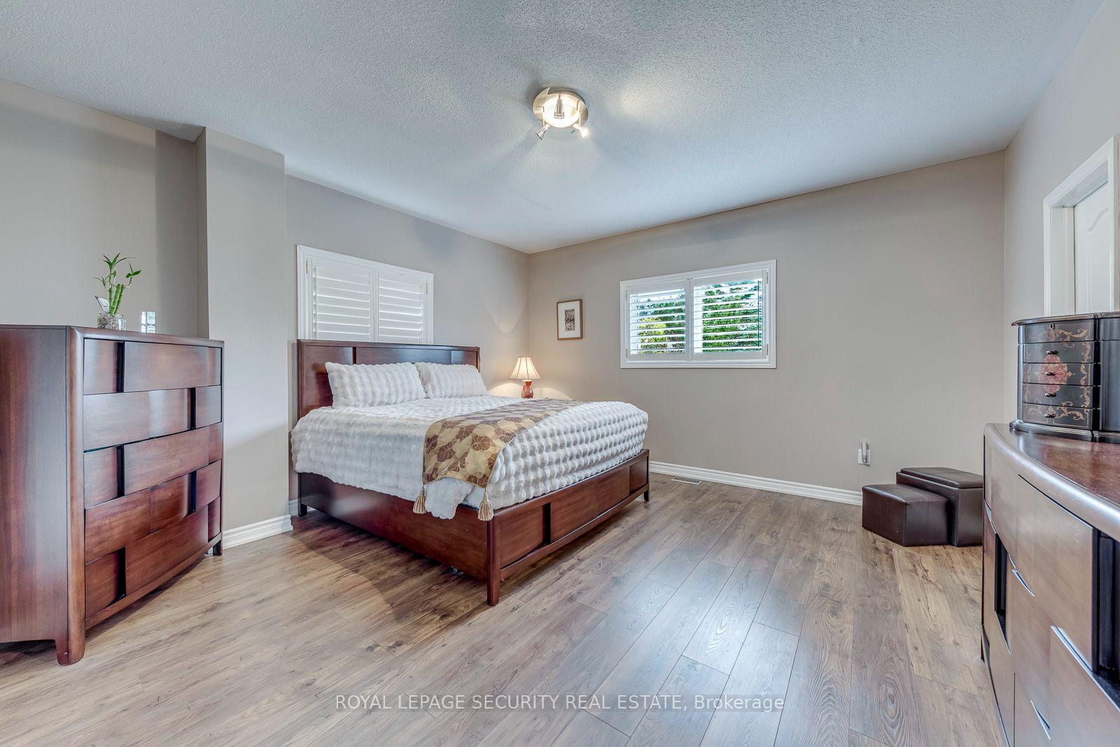 Photo 21 of 25 Pinecliff Crescent, Barrie, Ardagh — HOMEH