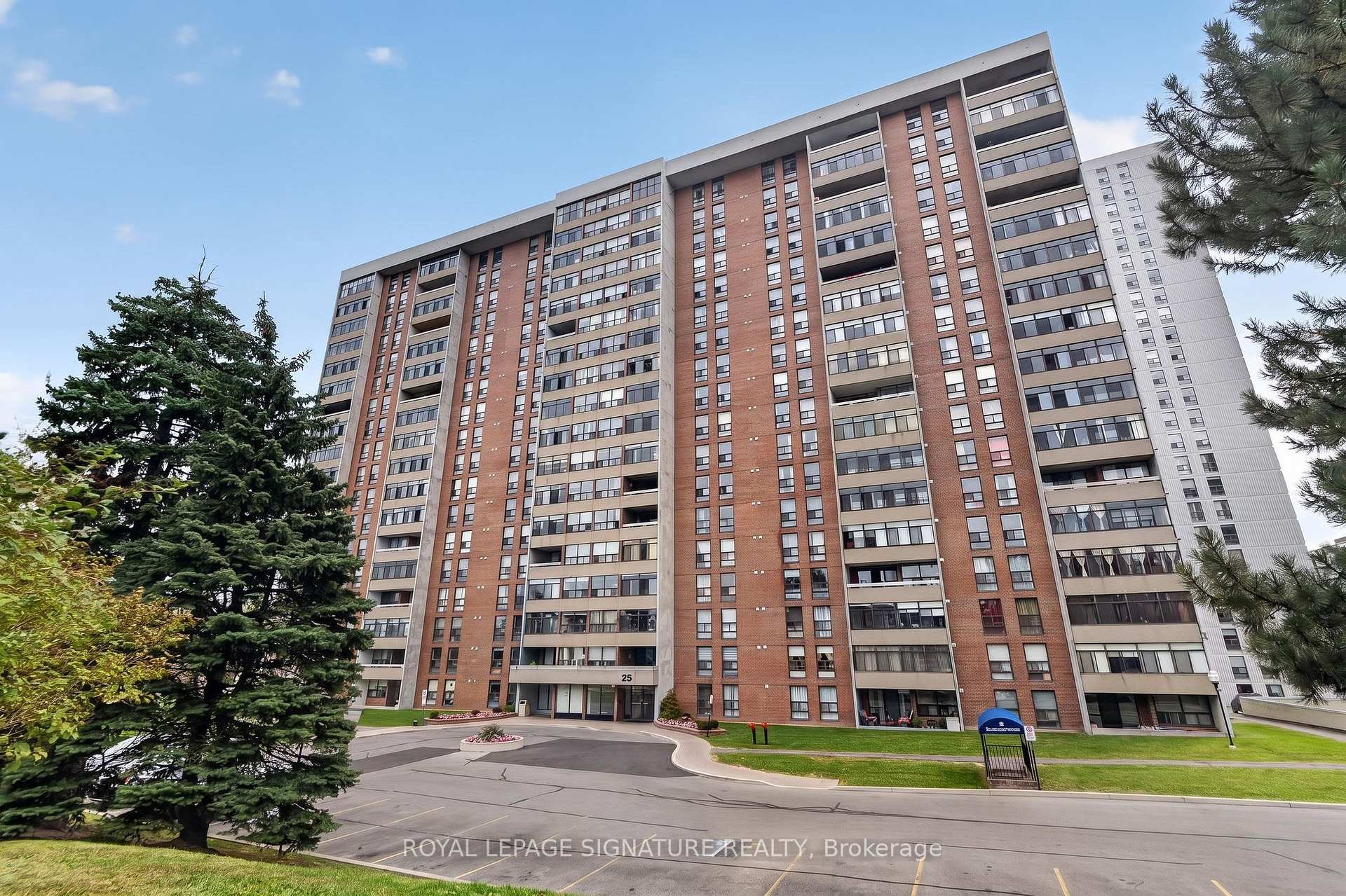 Photo 3 of Unit 1908, 25 Kensington Road, Brampton, Queen Street Corridor — HOMEH
