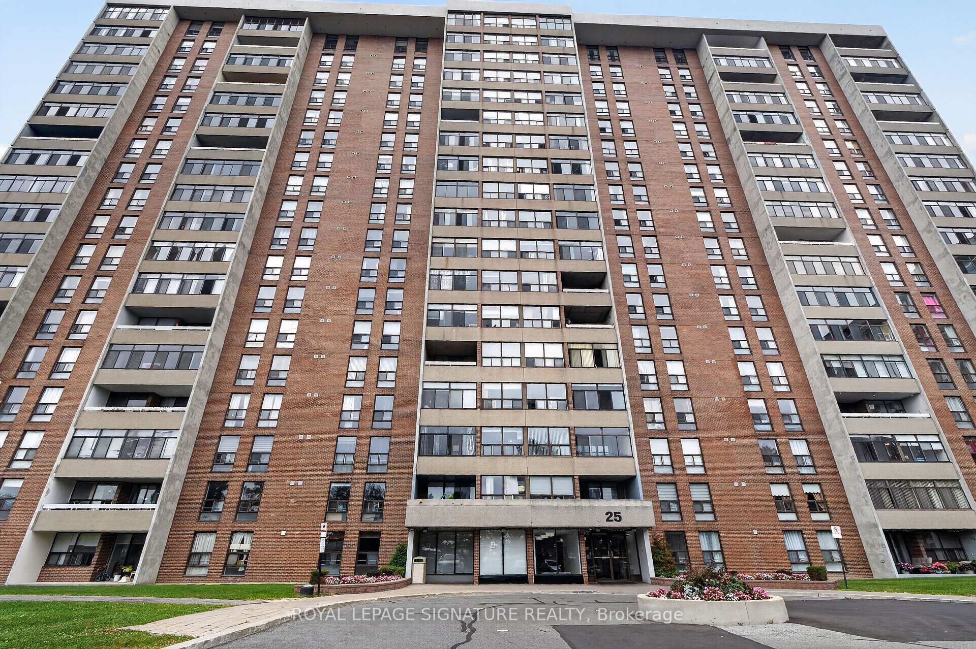 Photo 4 of Unit 1908, 25 Kensington Road, Brampton, Queen Street Corridor — HOMEH
