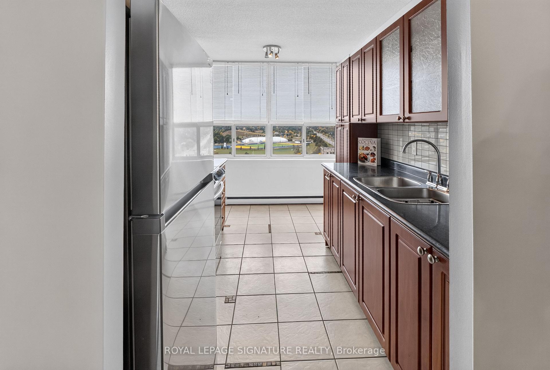 Photo 25 of Unit 1908, 25 Kensington Road, Brampton, Queen Street Corridor — HOMEH
