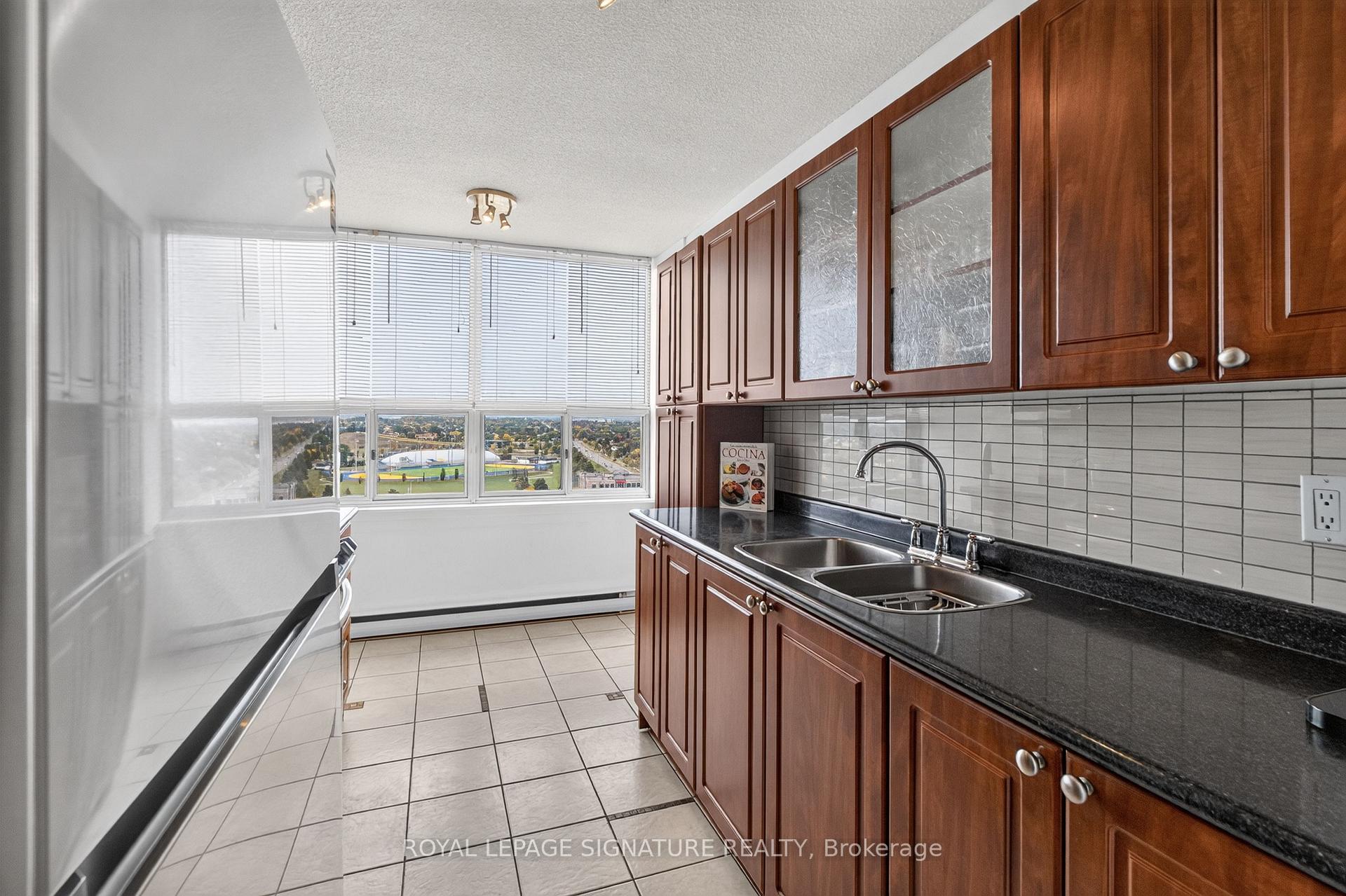 Photo 26 of Unit 1908, 25 Kensington Road, Brampton, Queen Street Corridor — HOMEH