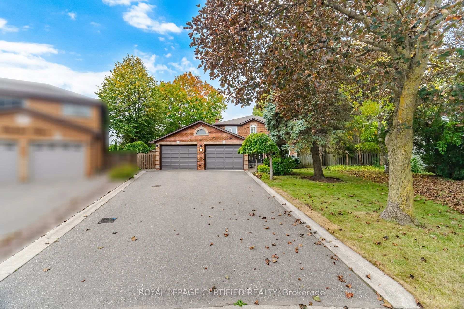 Photo 3 of 8 Wishart Place, Brampton, Heart Lake East — HOMEH