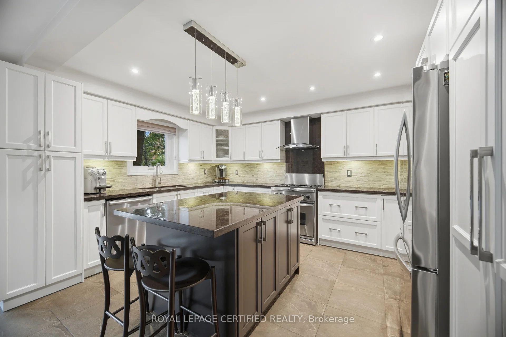 Photo 37 of 8 Wishart Place, Brampton, Heart Lake East — HOMEH