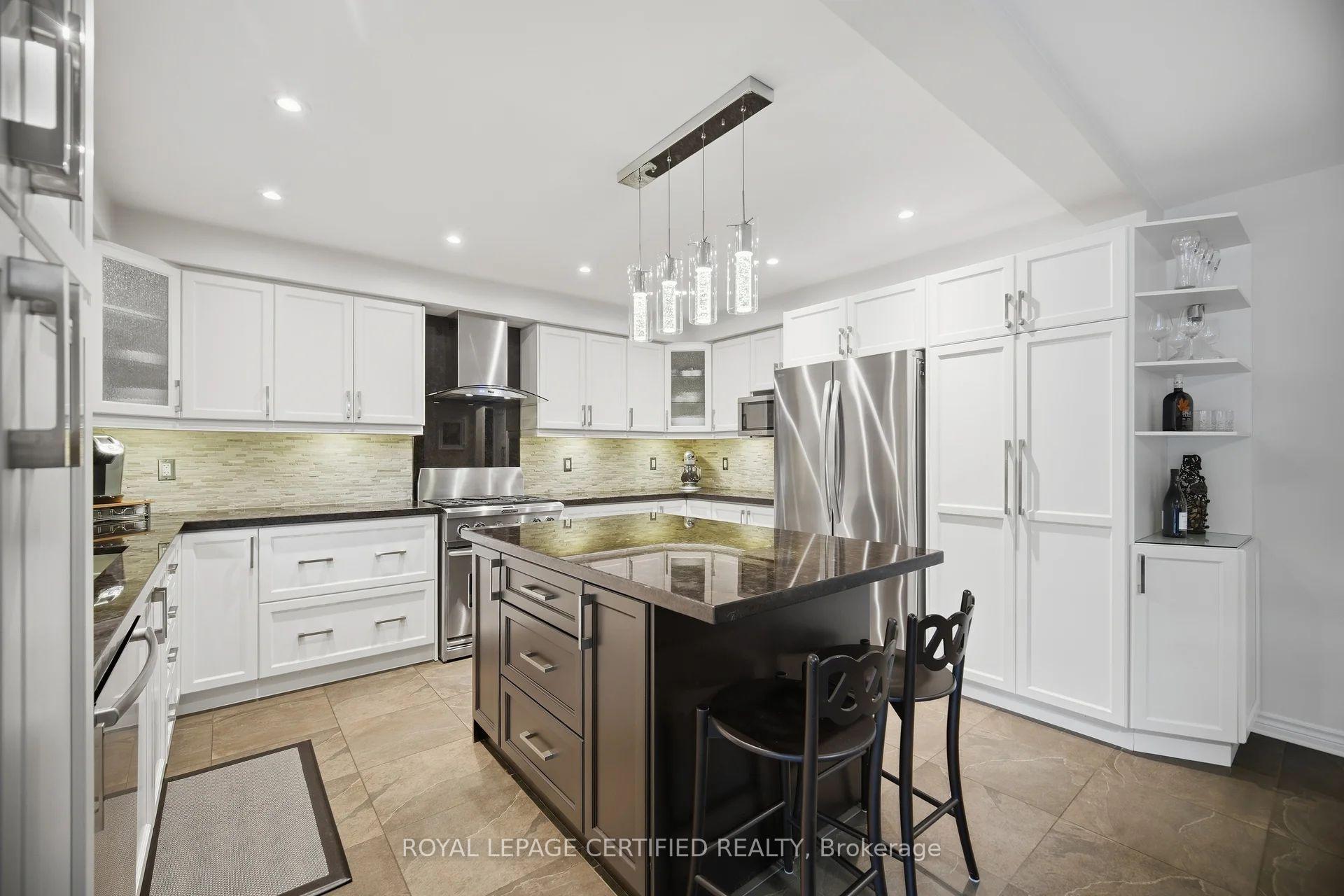 Photo 39 of 8 Wishart Place, Brampton, Heart Lake East — HOMEH