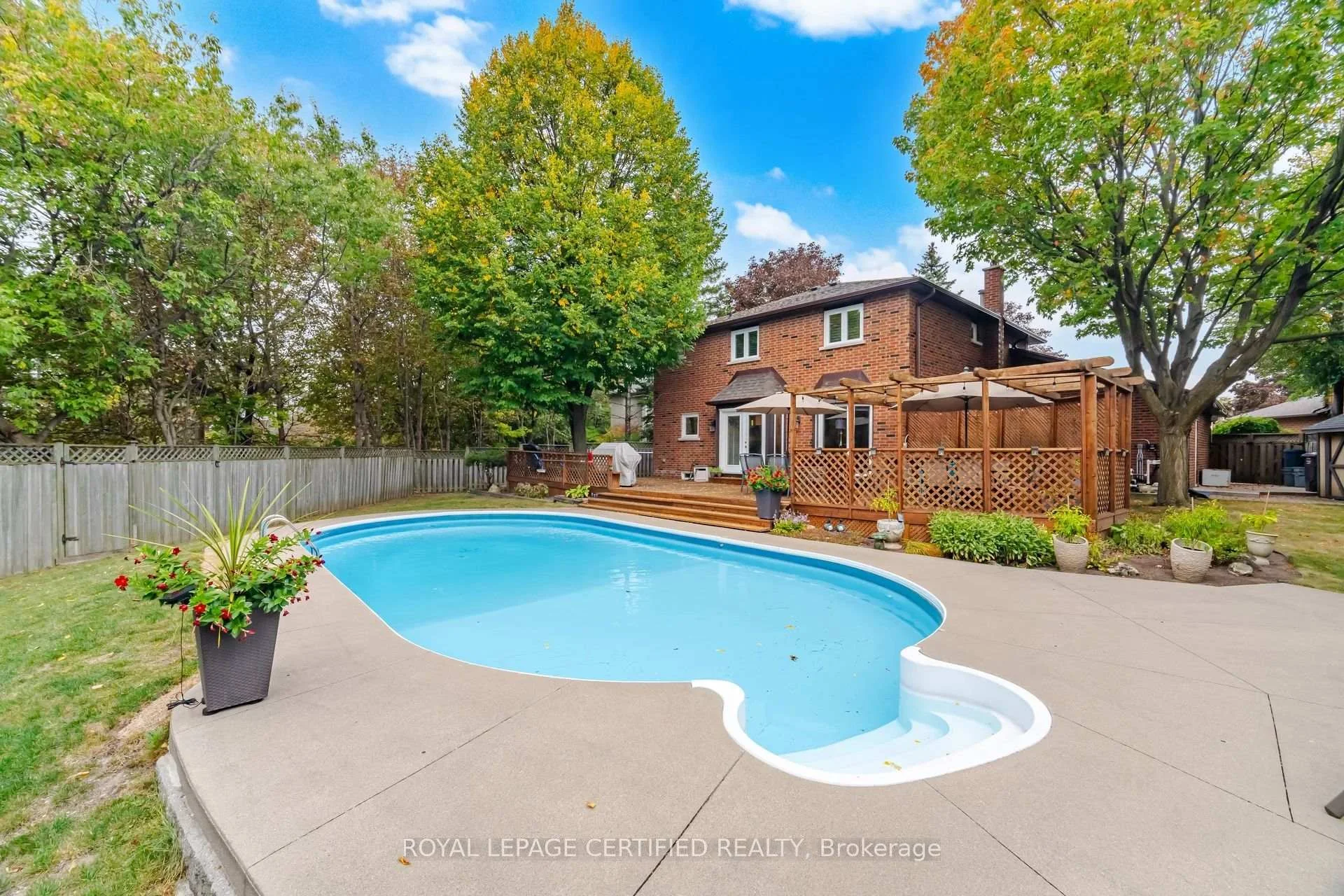 Photo 11 of 8 Wishart Place, Brampton, Heart Lake East — HOMEH