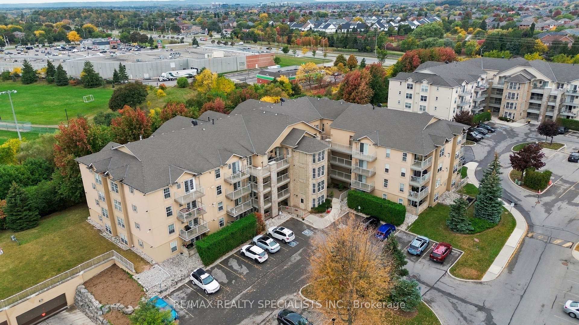 Photo 1 of Unit 402, 1470 Bishops Gate, Oakville, Glen Abbey — HOMEH