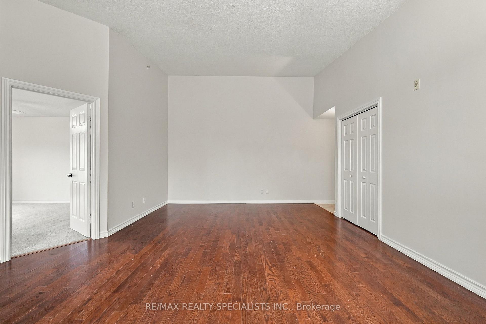 Photo 11 of Unit 402, 1470 Bishops Gate, Oakville, Glen Abbey — HOMEH