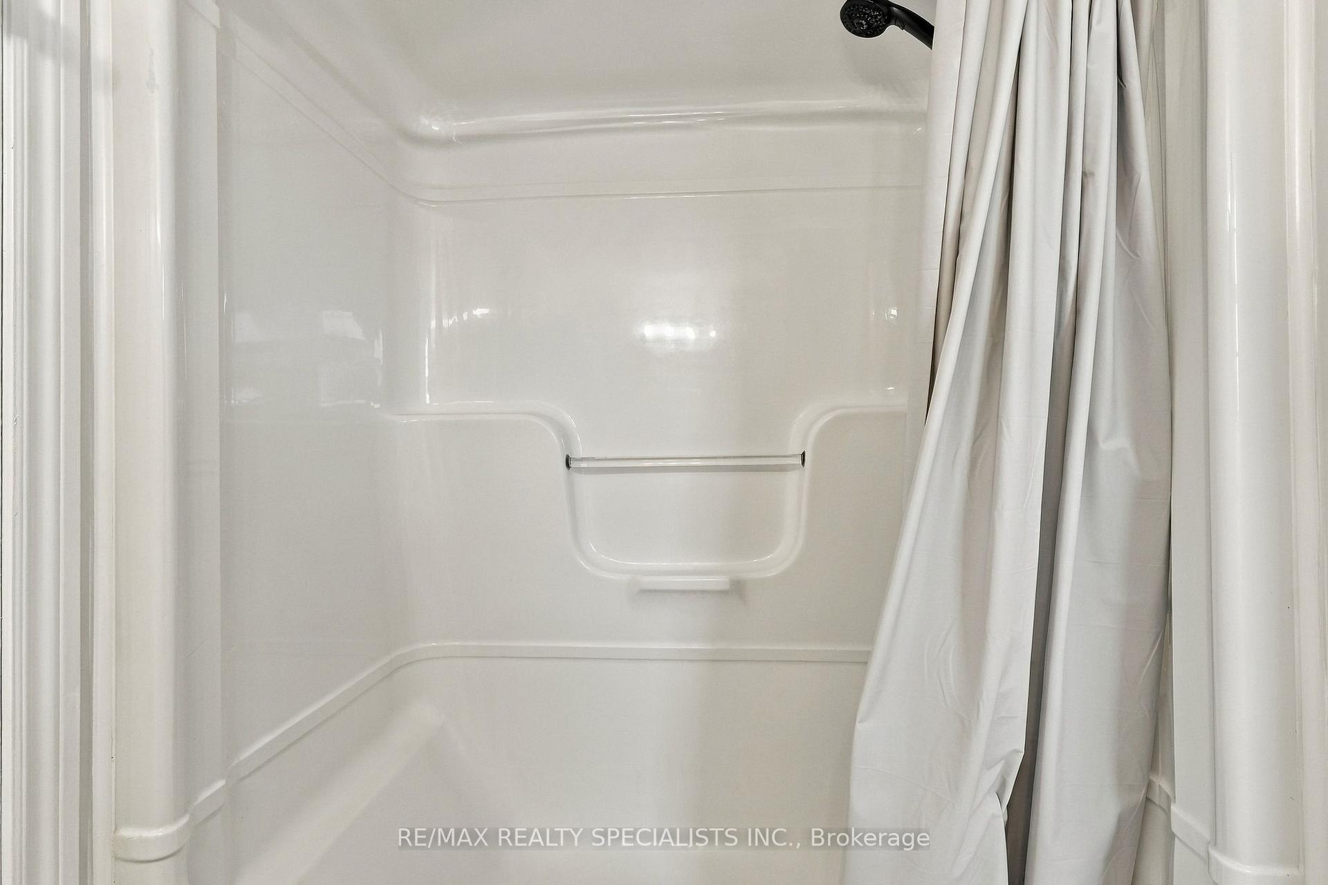Photo 22 of Unit 402, 1470 Bishops Gate, Oakville, Glen Abbey — HOMEH