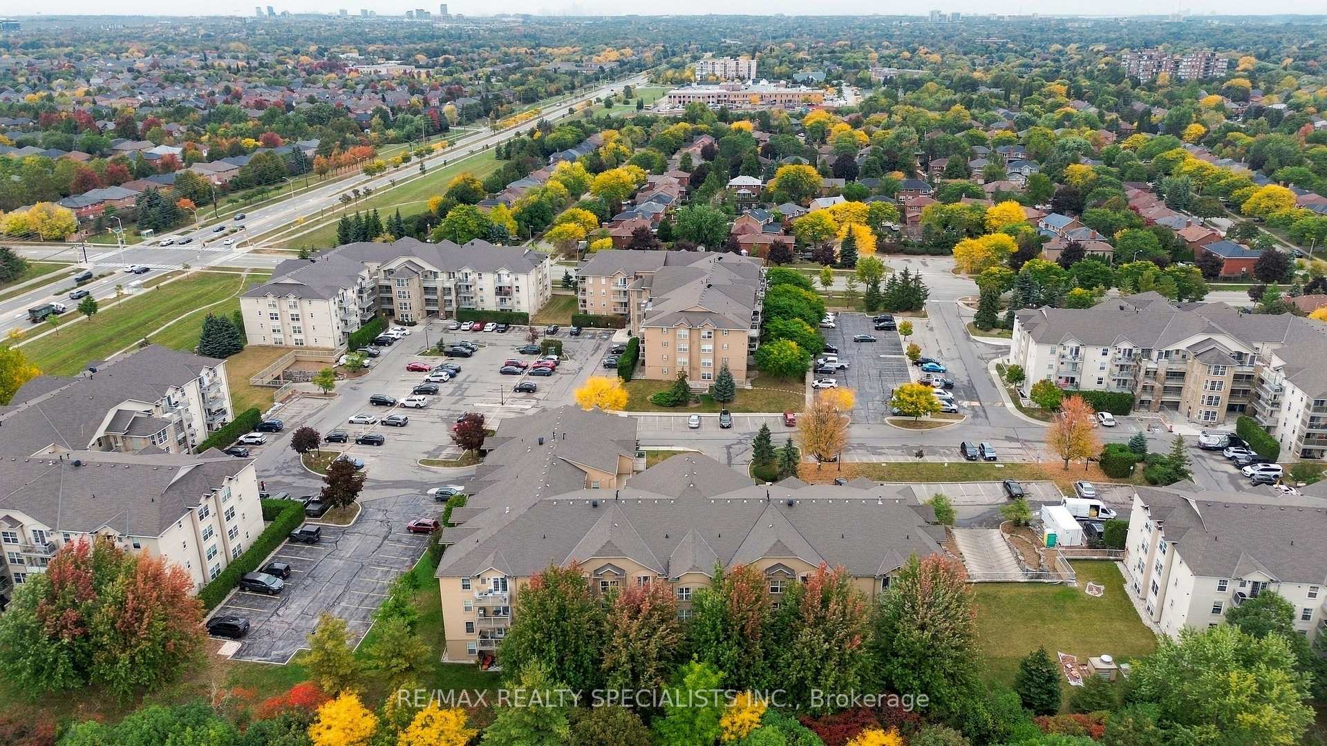 Photo 31 of Unit 402, 1470 Bishops Gate, Oakville, Glen Abbey — HOMEH