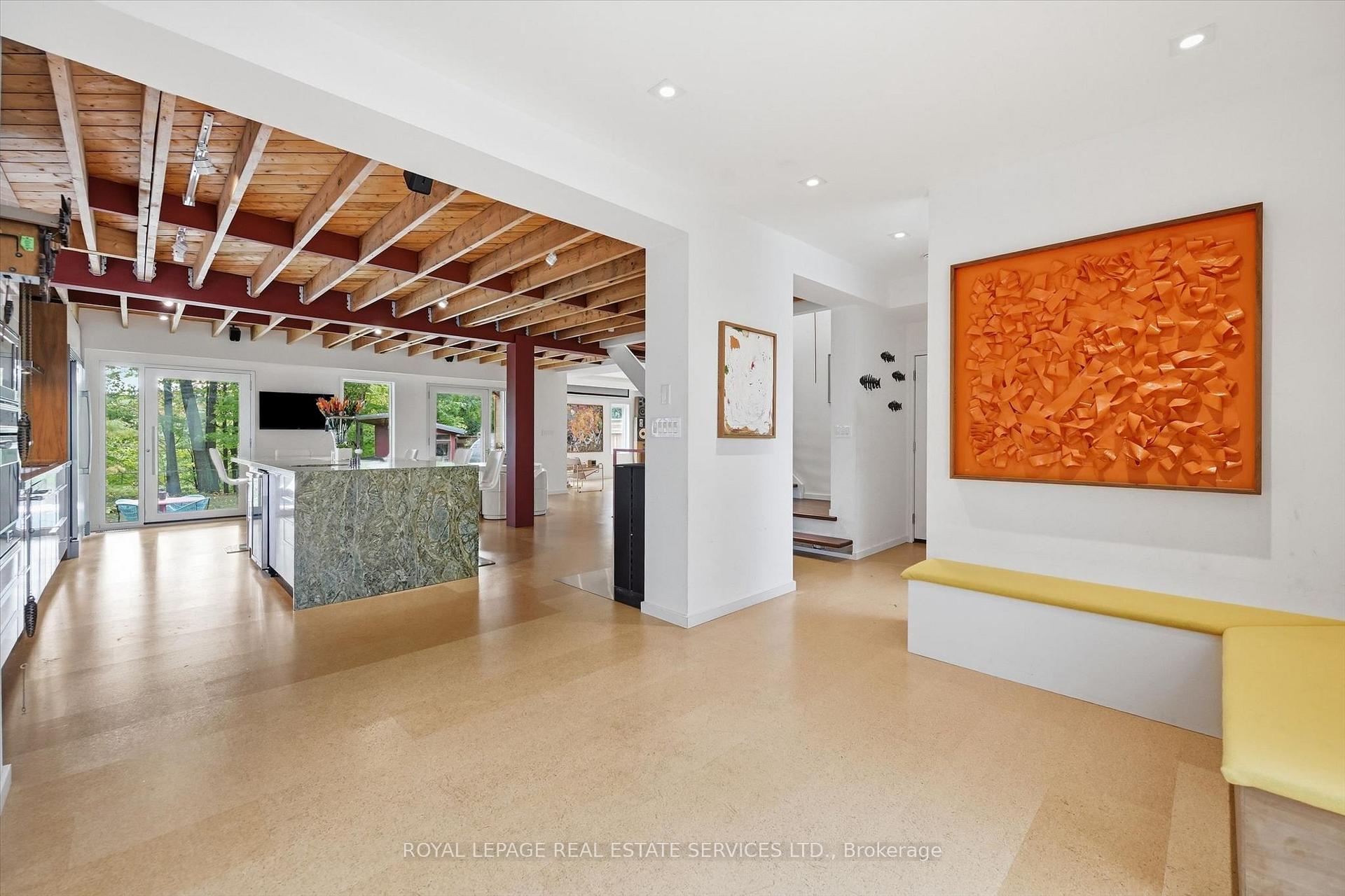 Photo 6 of 1318 Odessa Crescent, Oakville, College Park — HOMEH